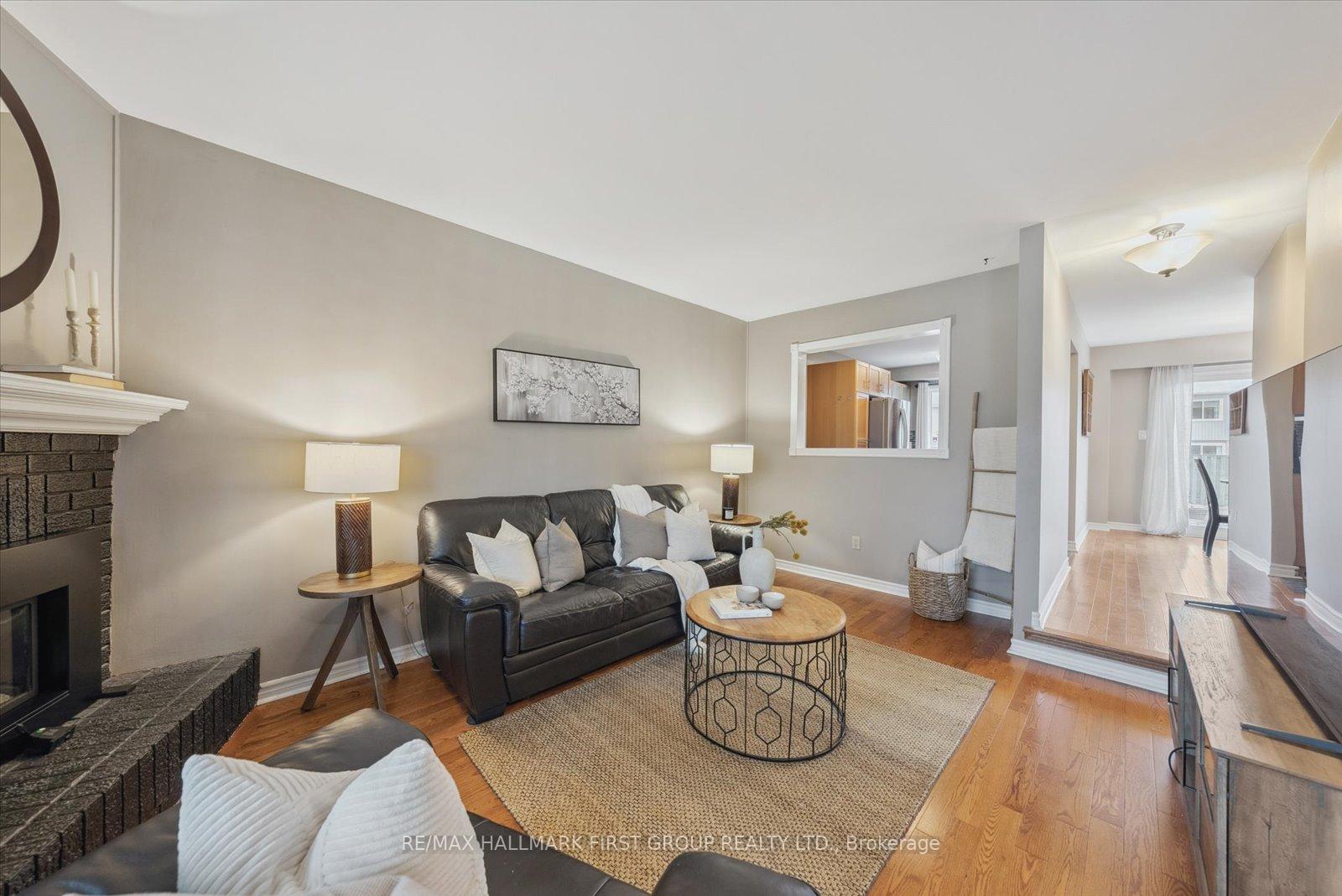 Photo 6 of 1801 Walnut Lane, Pickering, Liverpool — HOMEH