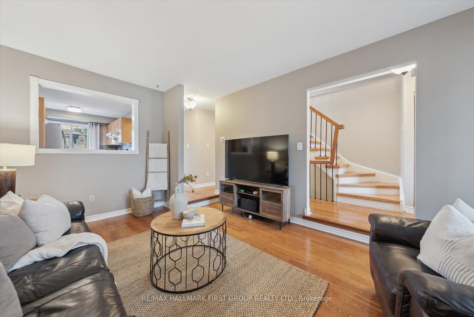 Photo 9 of 1801 Walnut Lane, Pickering, Liverpool — HOMEH