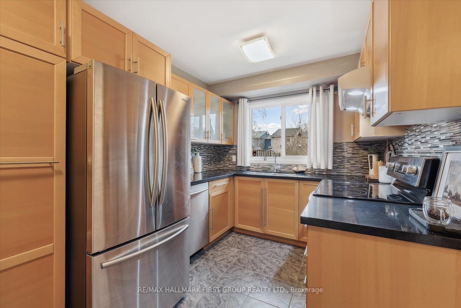 Photo 14 of 1801 Walnut Lane, Pickering, Liverpool — HOMEH