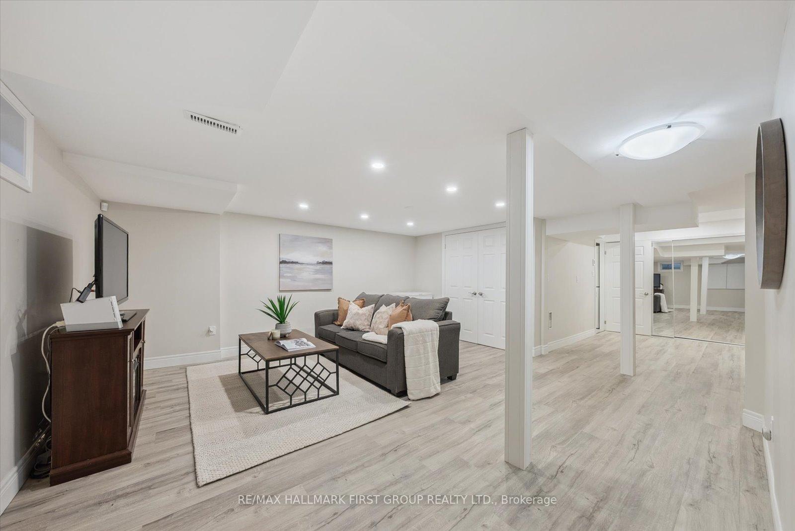 Photo 22 of 1801 Walnut Lane, Pickering, Liverpool — HOMEH