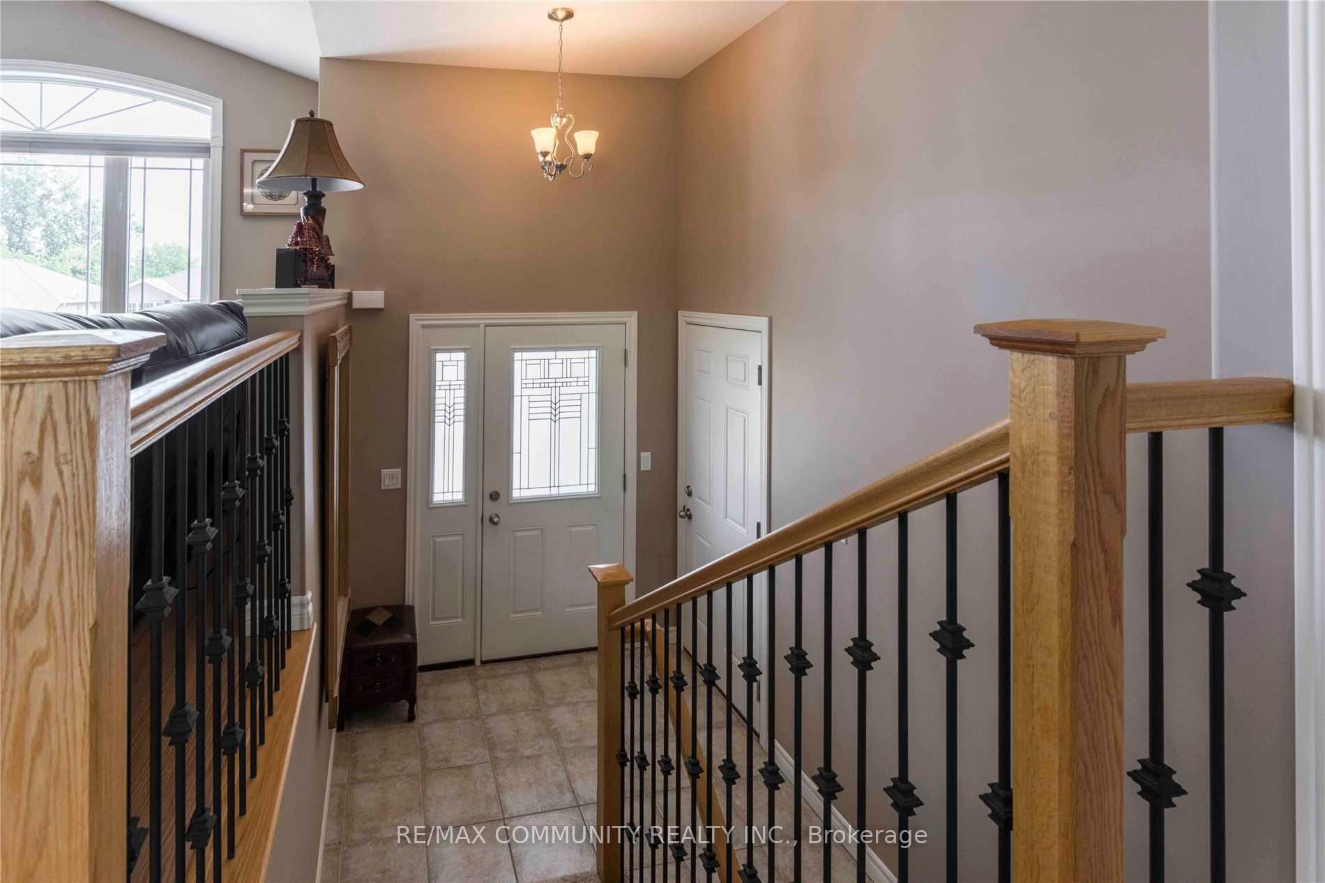 Photo 3 of 25 Kyle Court, Quinte West, Frankford Ward — HOMEH