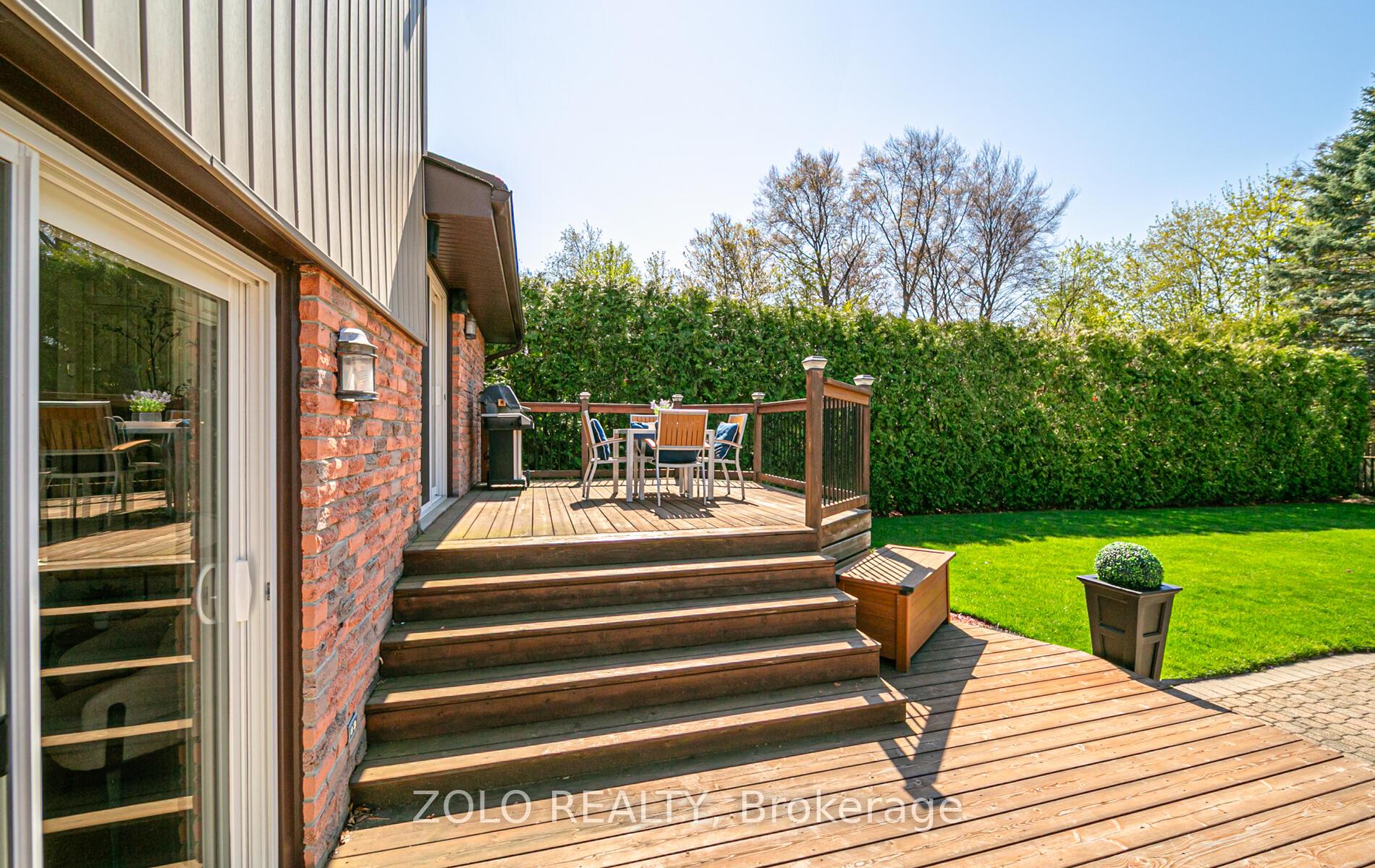 Photo 40 of 1922 Bowler Drive, Pickering, Liverpool — HOMEH