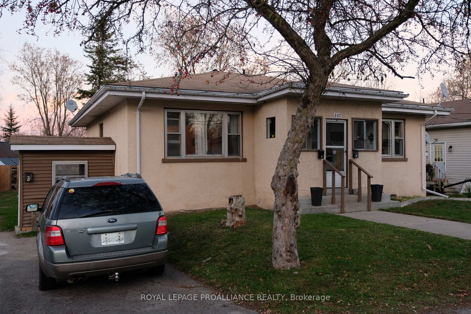 Front of 527 Front Street