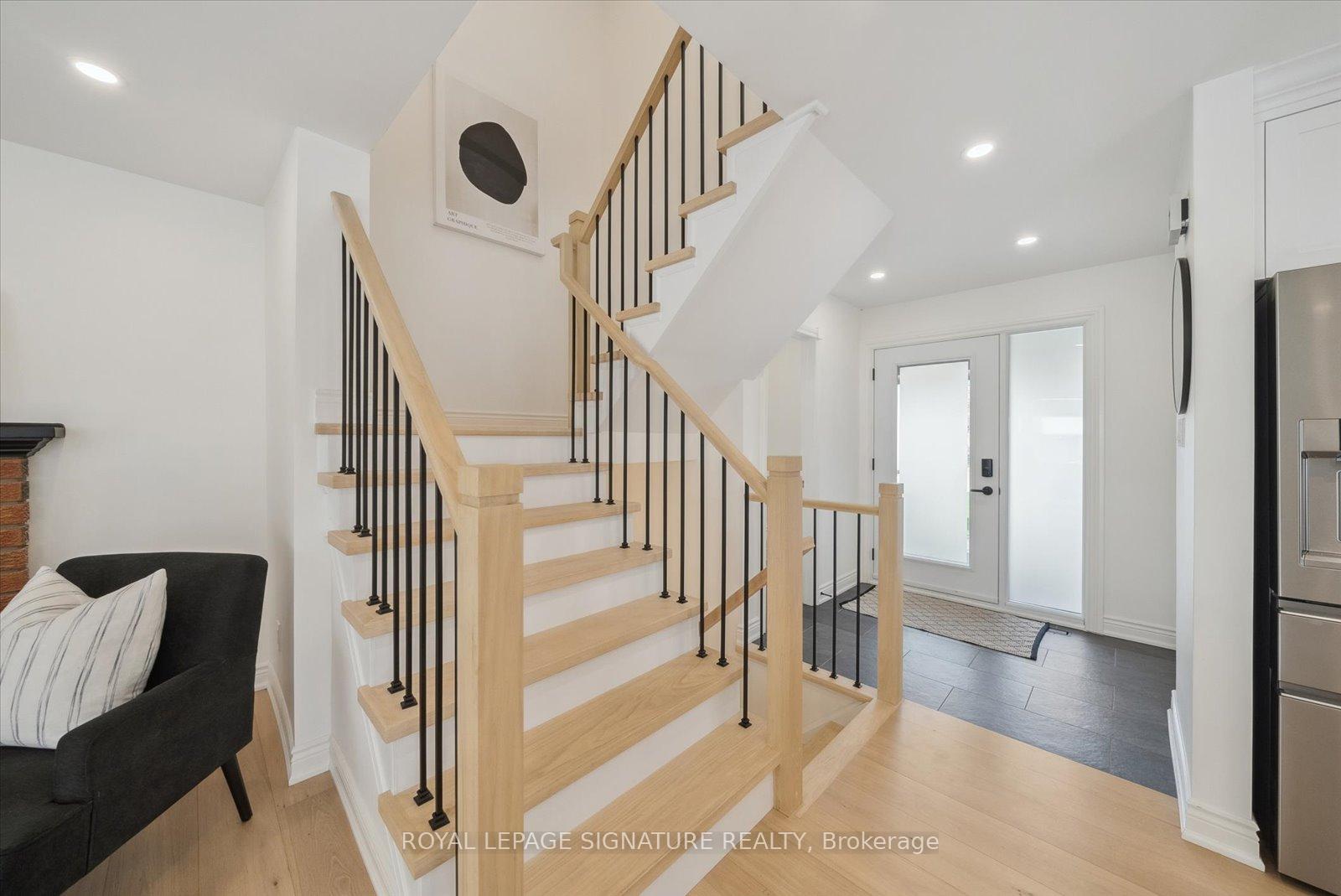 Photo 13 of 631 Ariel Crescent, Pickering, Amberlea — HOMEH