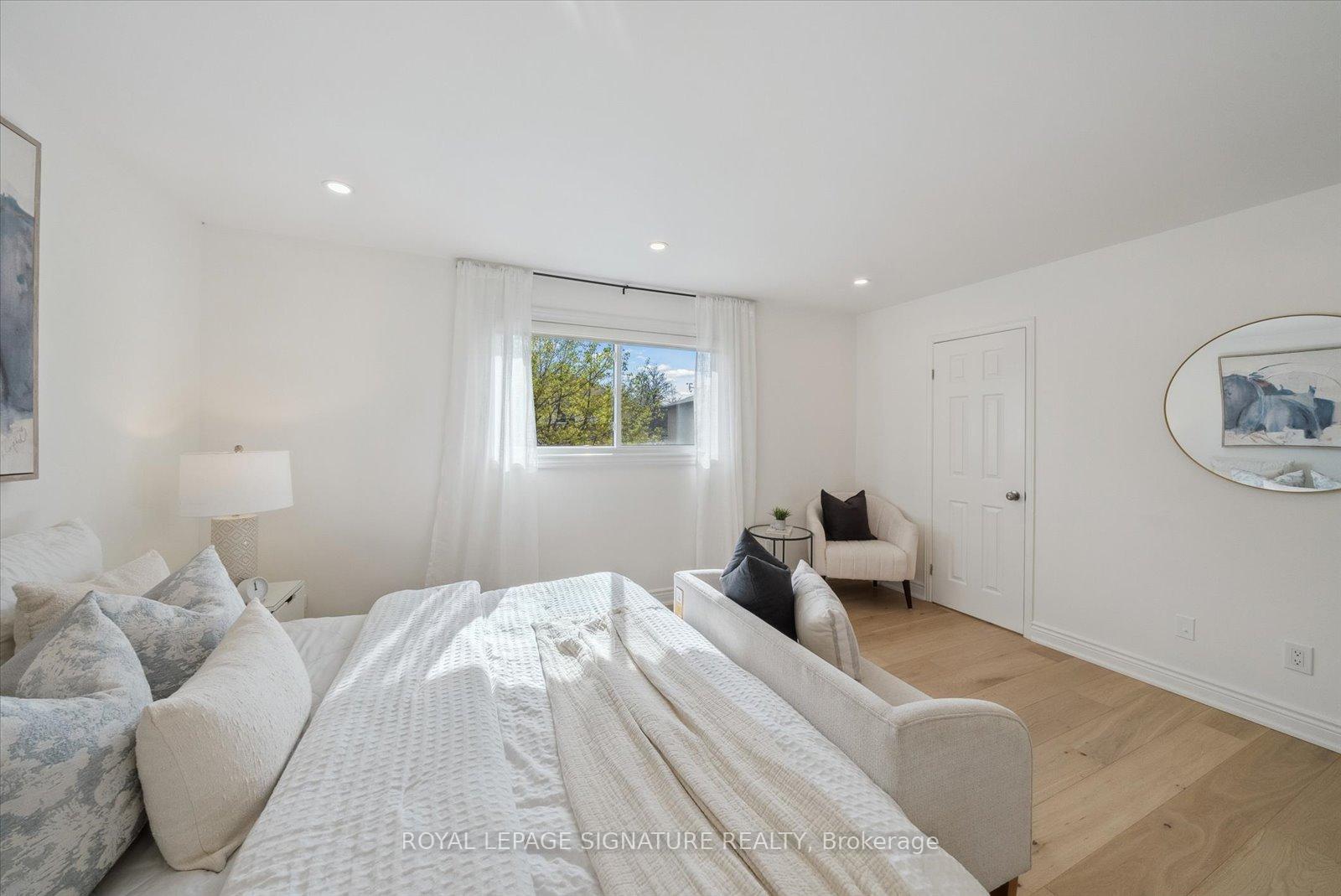 Photo 15 of 631 Ariel Crescent, Pickering, Amberlea — HOMEH
