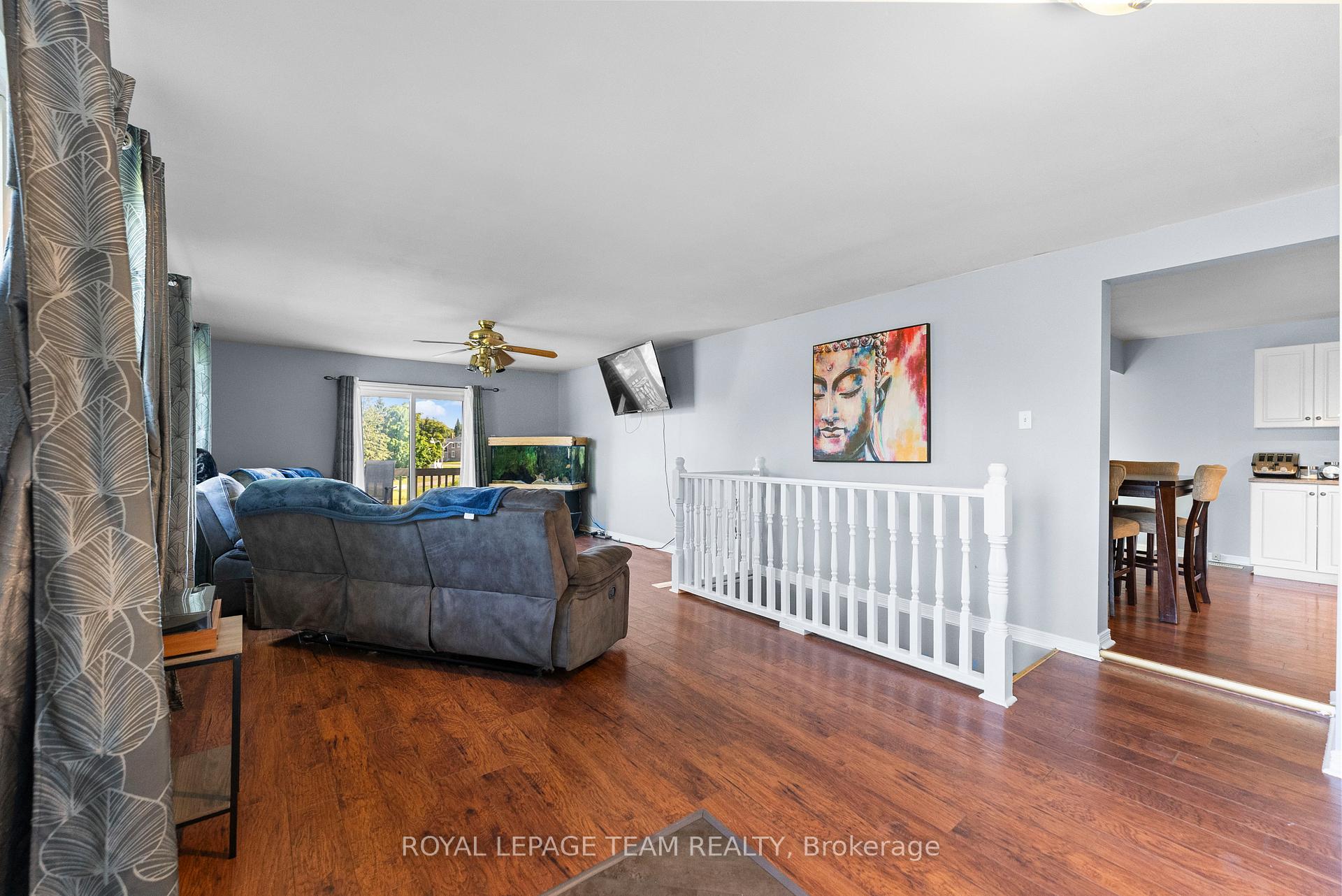 Photo 10 of 215 June Street, Renfrew — HOMEH