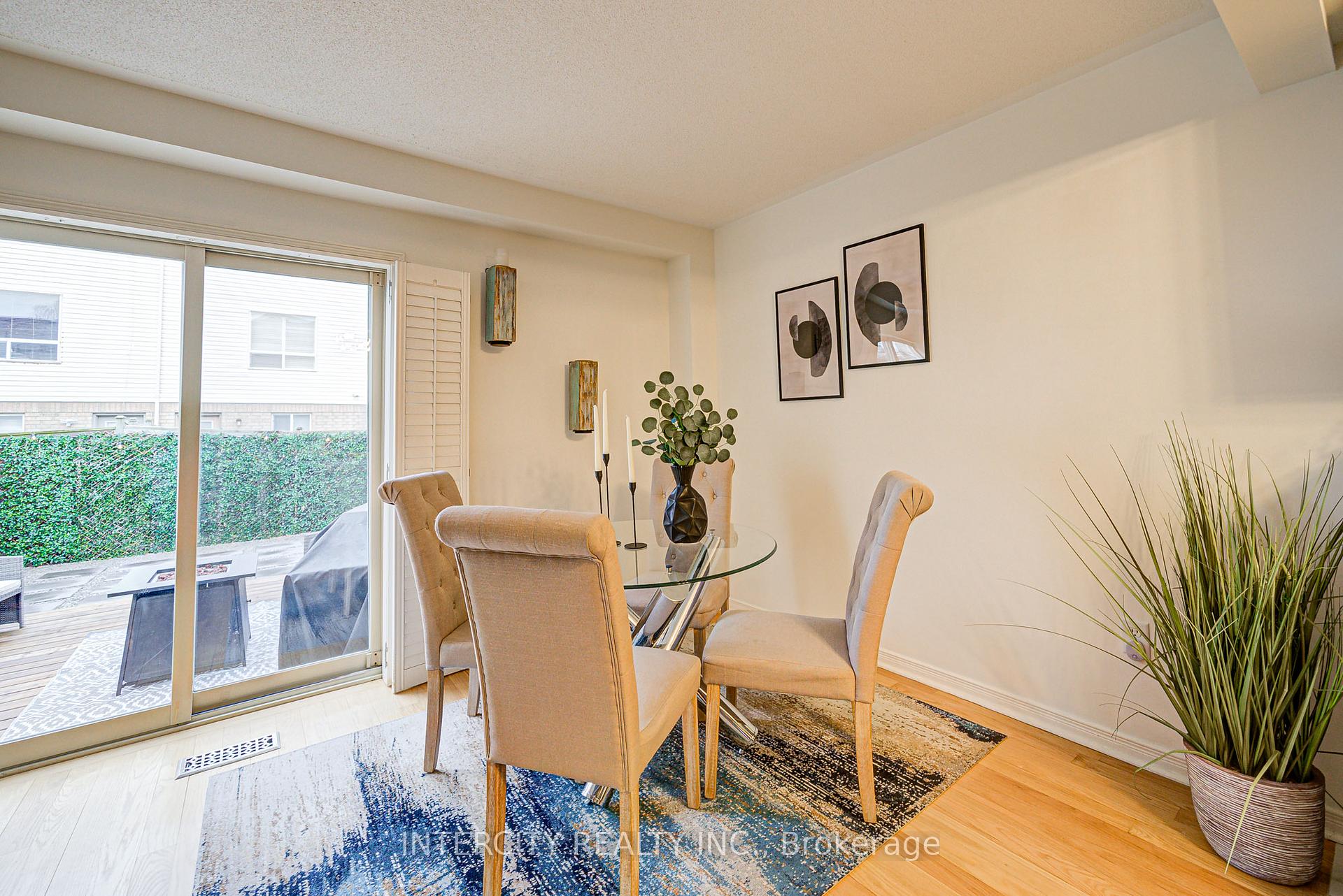Photo 11 of 372 Sparrow Circle, Pickering, Highbush — HOMEH