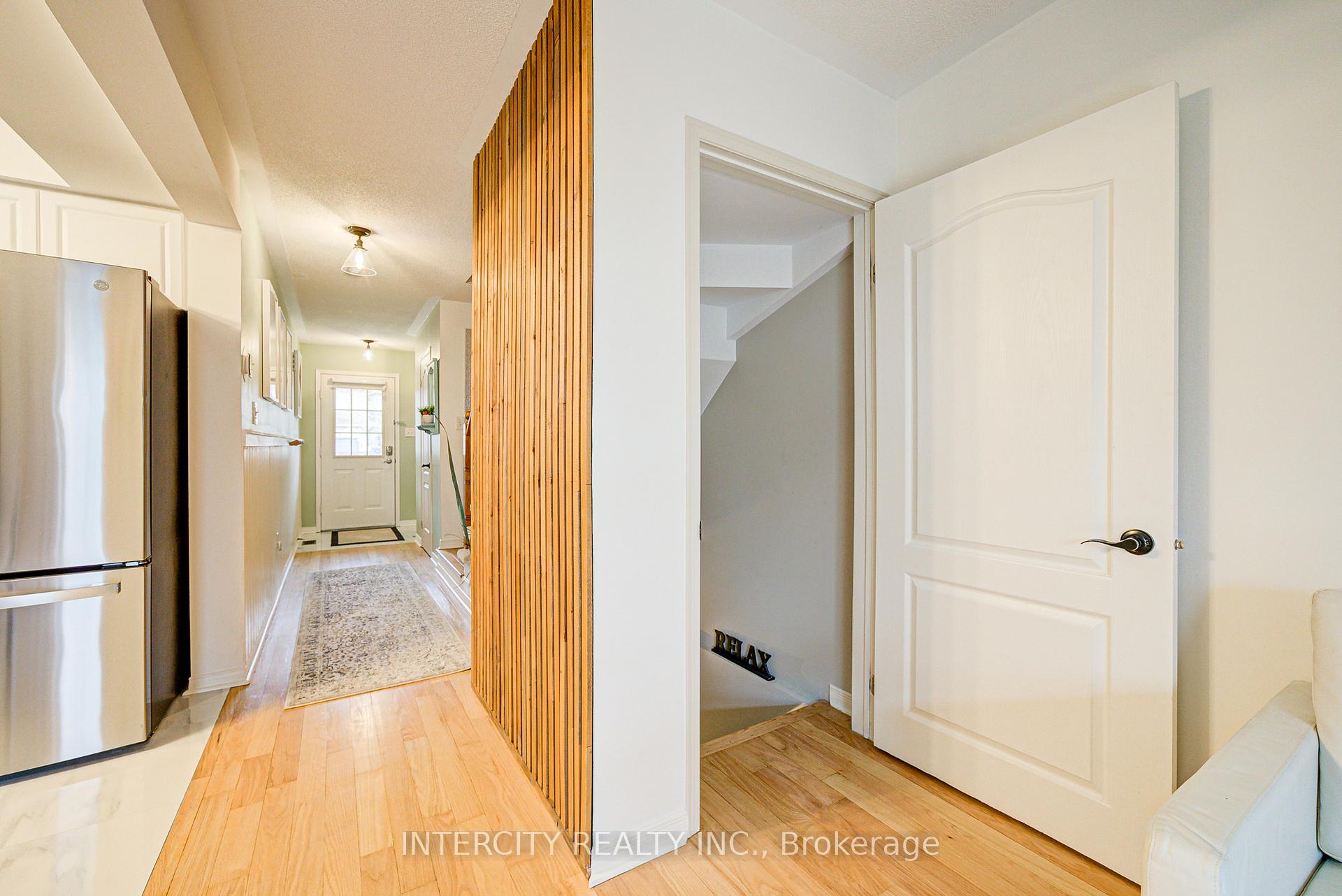 Photo 13 of 372 Sparrow Circle, Pickering, Highbush — HOMEH