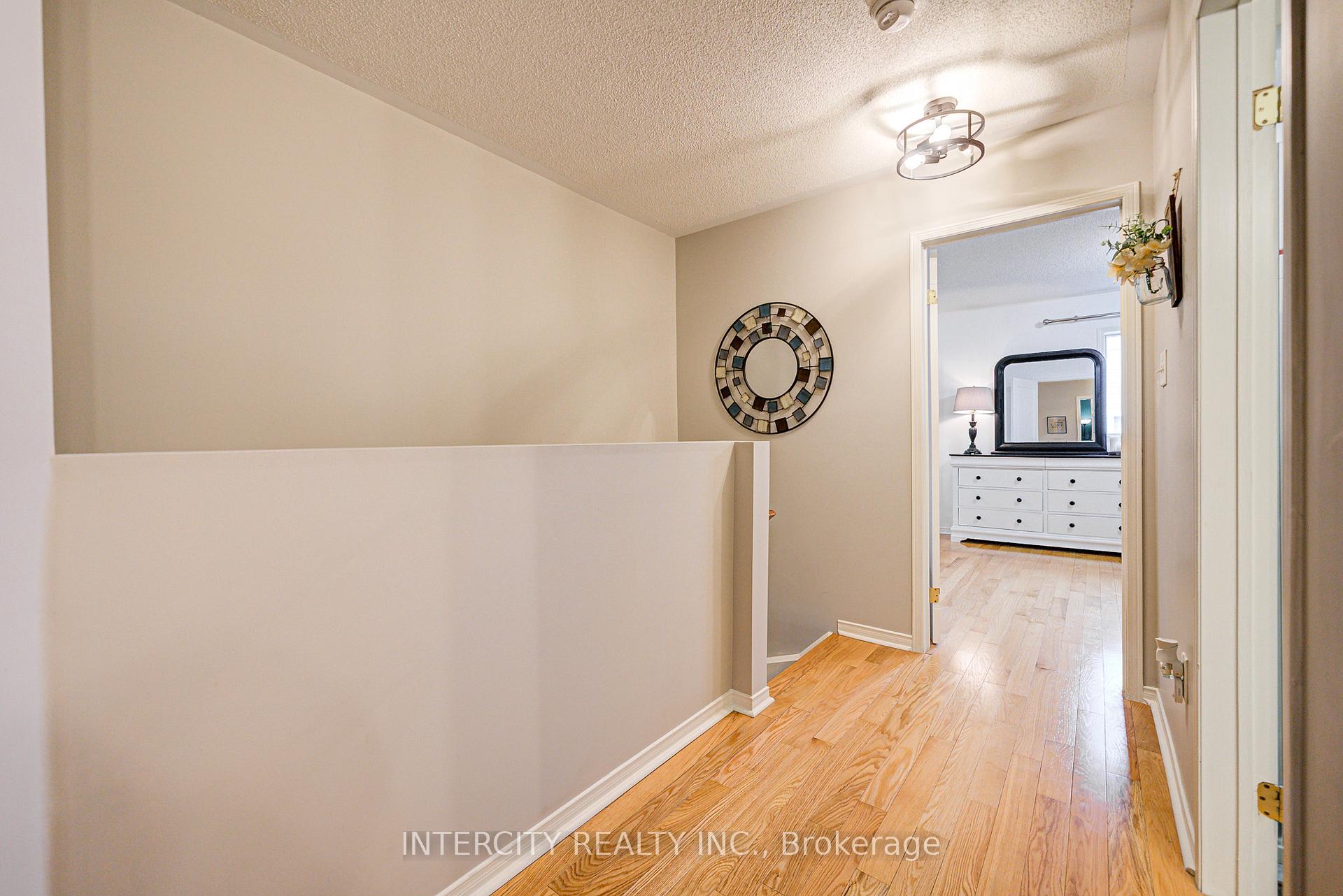Photo 16 of 372 Sparrow Circle, Pickering, Highbush — HOMEH