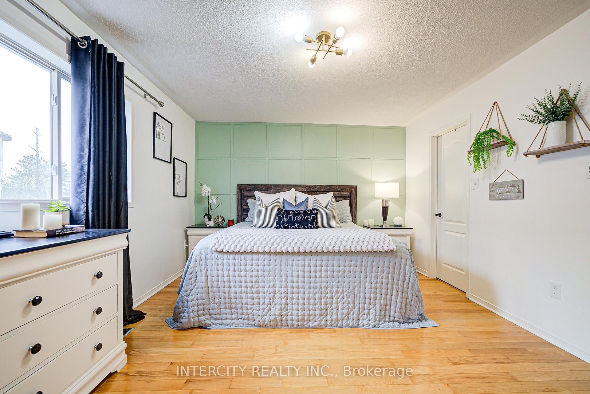 Photo 26 of 372 Sparrow Circle, Pickering, Highbush — HOMEH