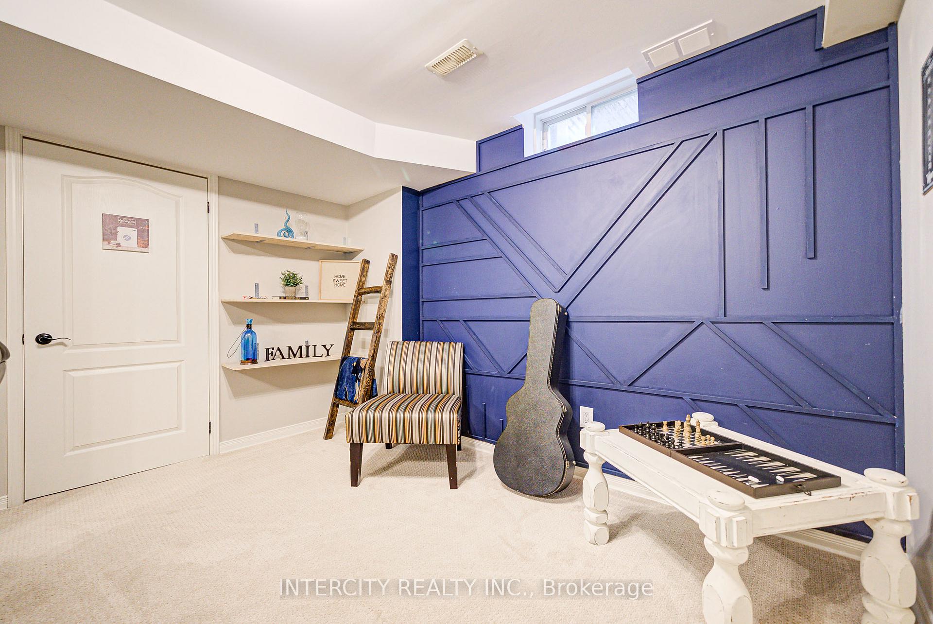Photo 34 of 372 Sparrow Circle, Pickering, Highbush — HOMEH