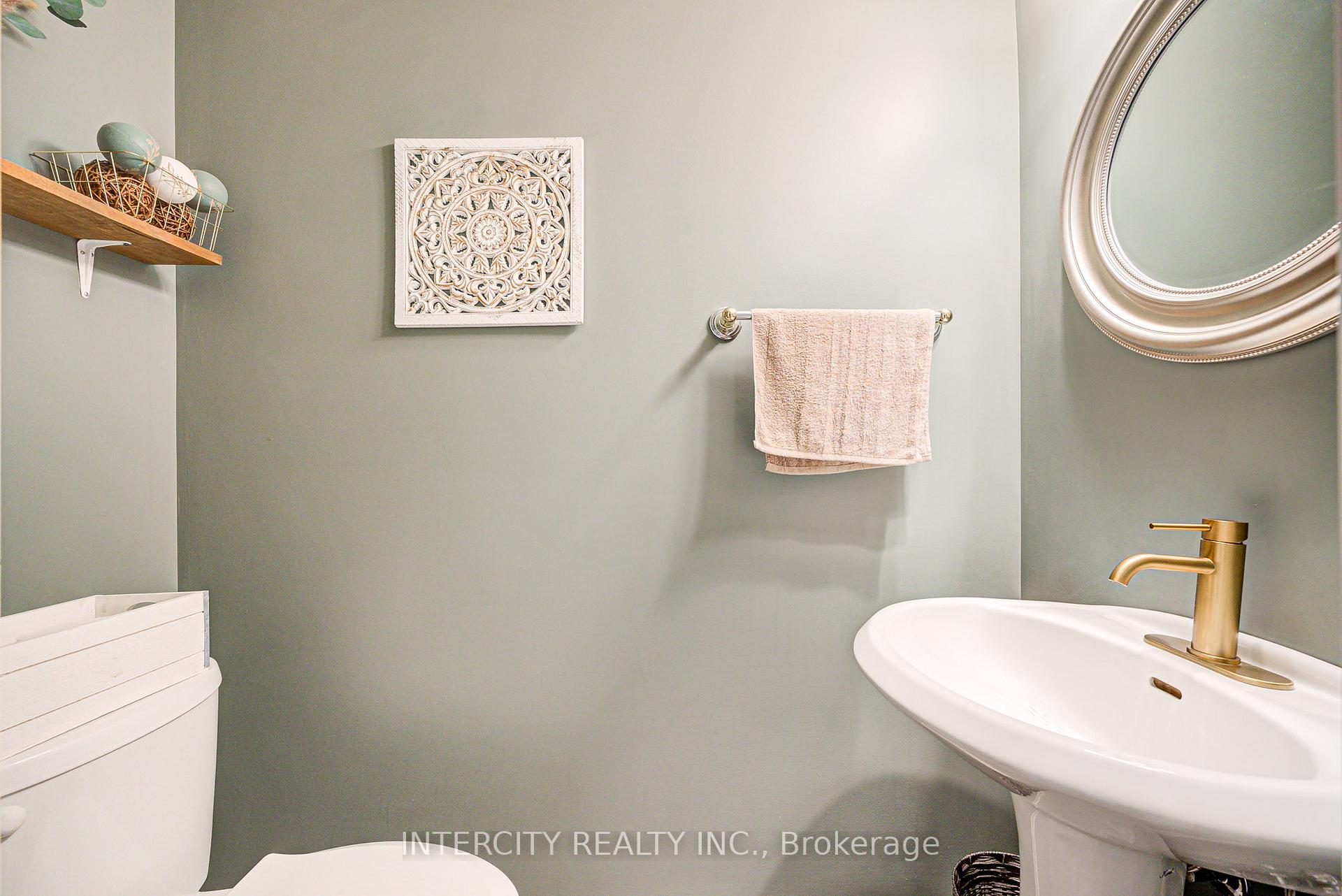 Photo 38 of 372 Sparrow Circle, Pickering, Highbush — HOMEH
