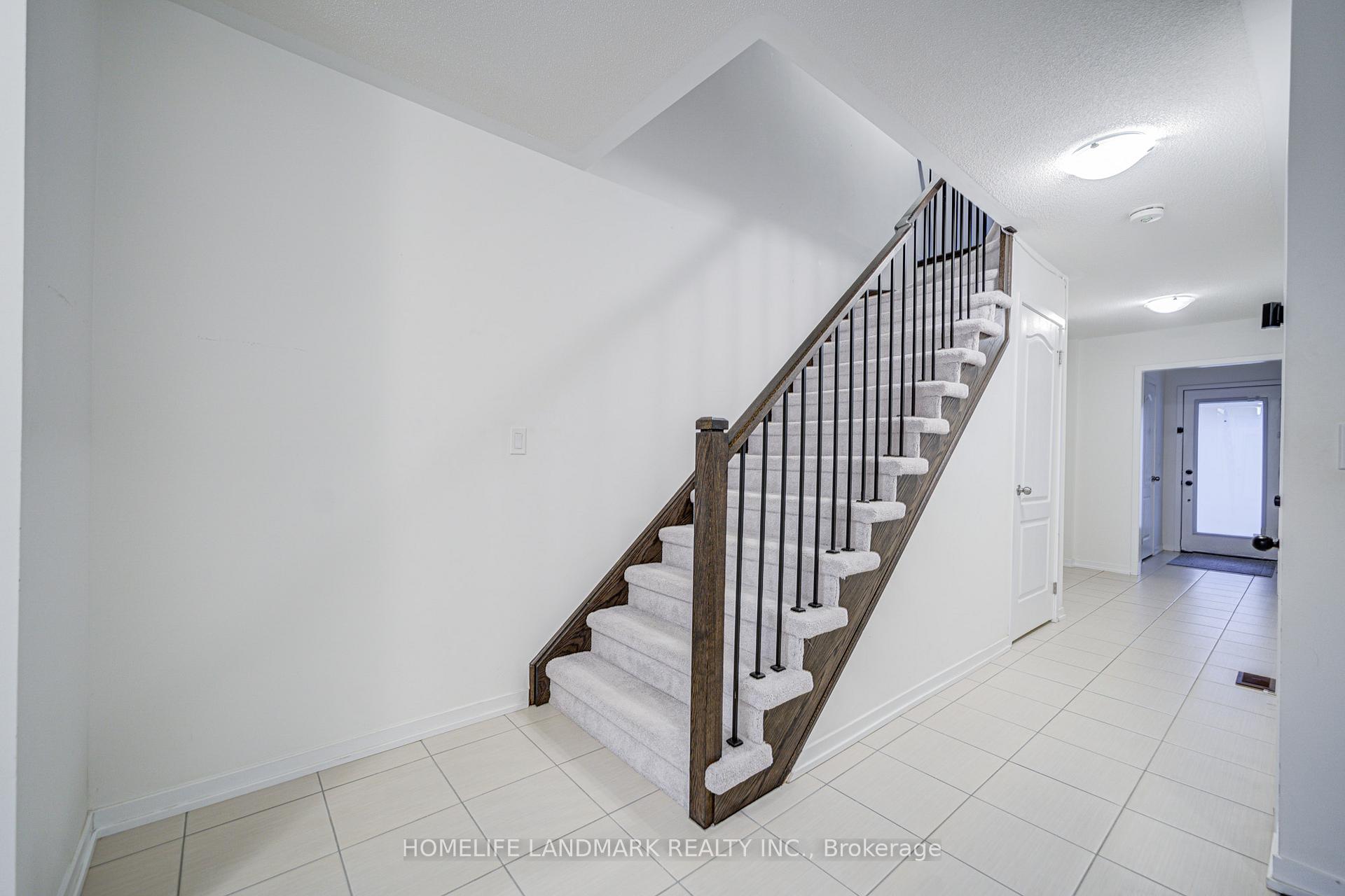 Photo 6 of 1000 Kicking Horse Path, Oshawa, McLaughlin — HOMEH