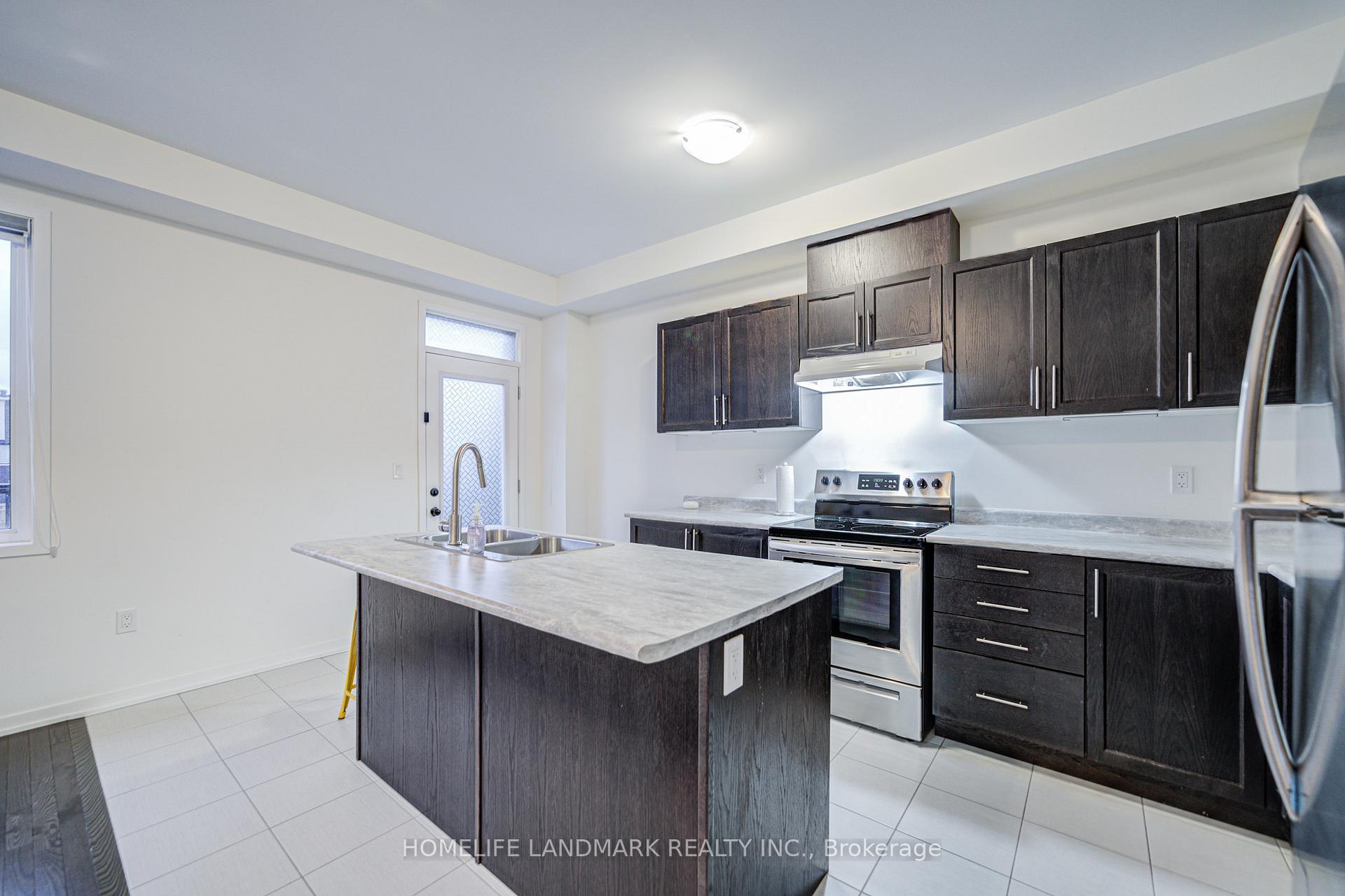 Photo 15 of 1000 Kicking Horse Path, Oshawa, McLaughlin — HOMEH