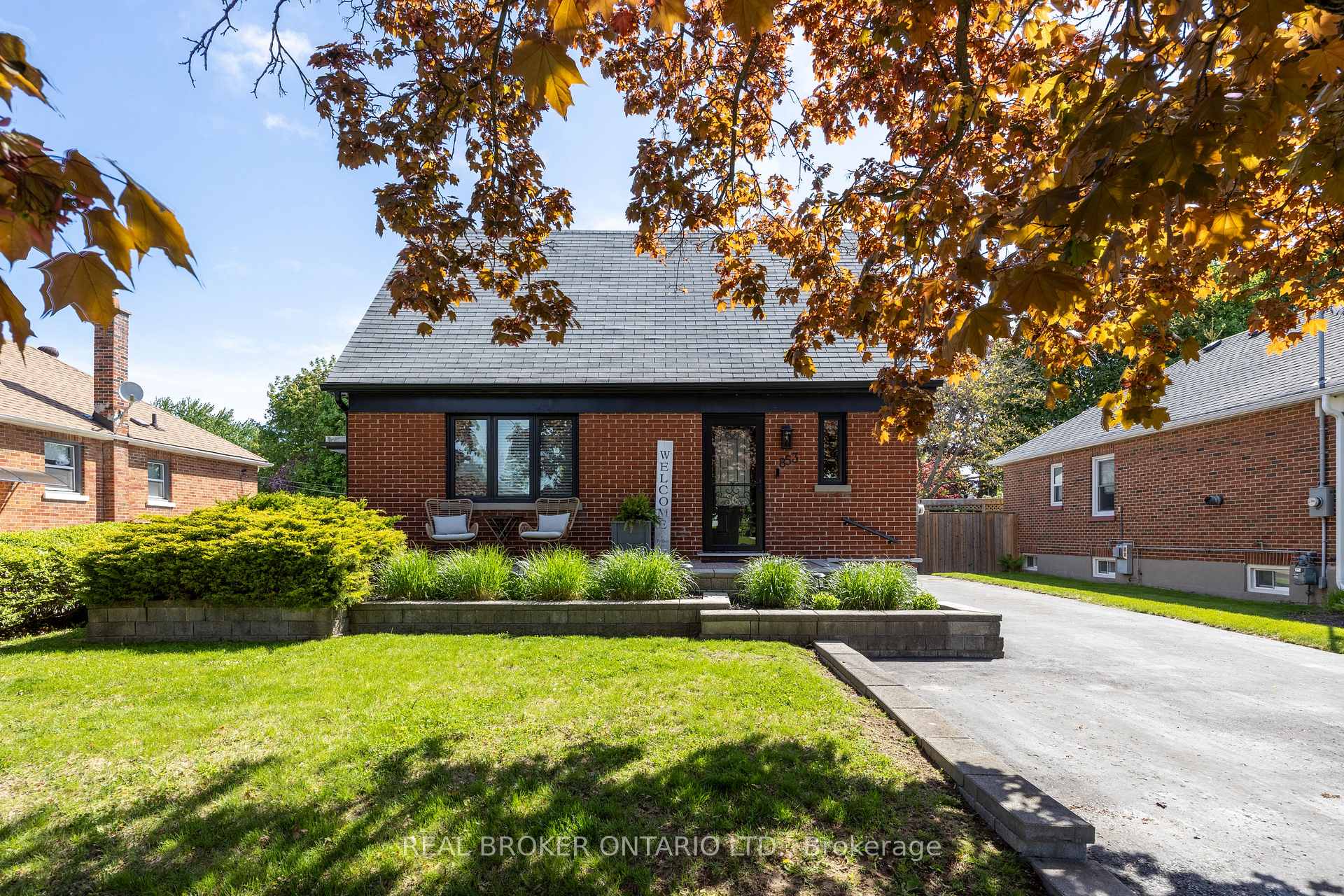 Photo 4 of 853 Masson Street, Oshawa, Centennial — HOMEH