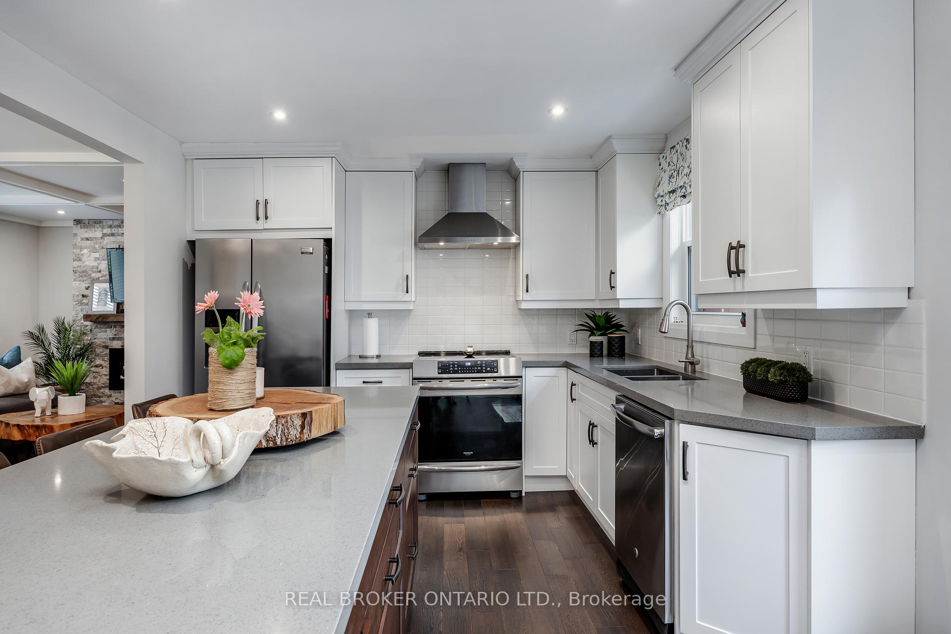 Photo 9 of 853 Masson Street, Oshawa, Centennial — HOMEH