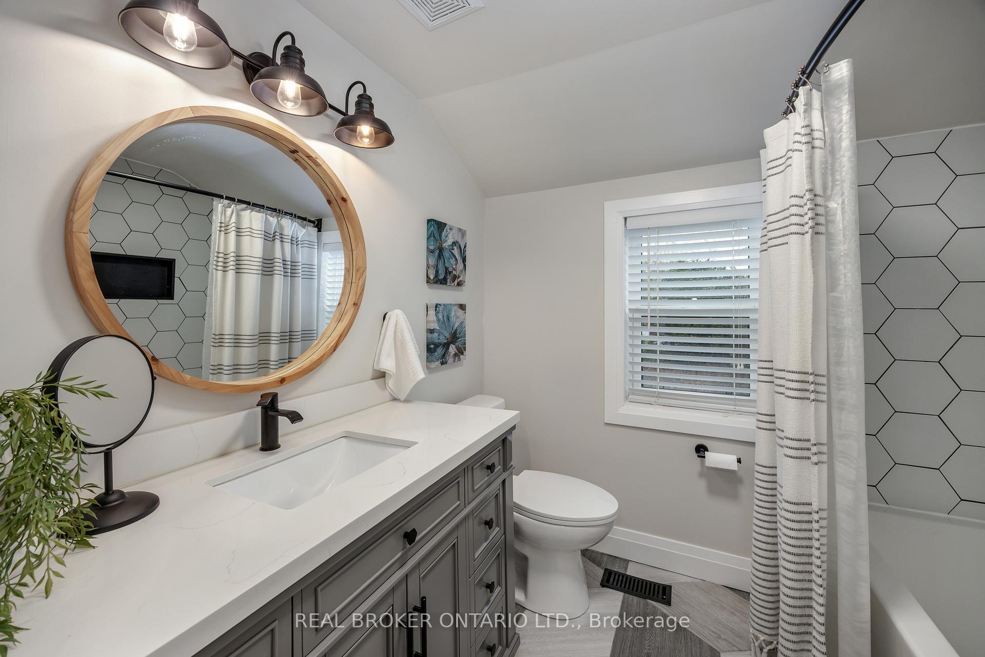 Photo 27 of 853 Masson Street, Oshawa, Centennial — HOMEH