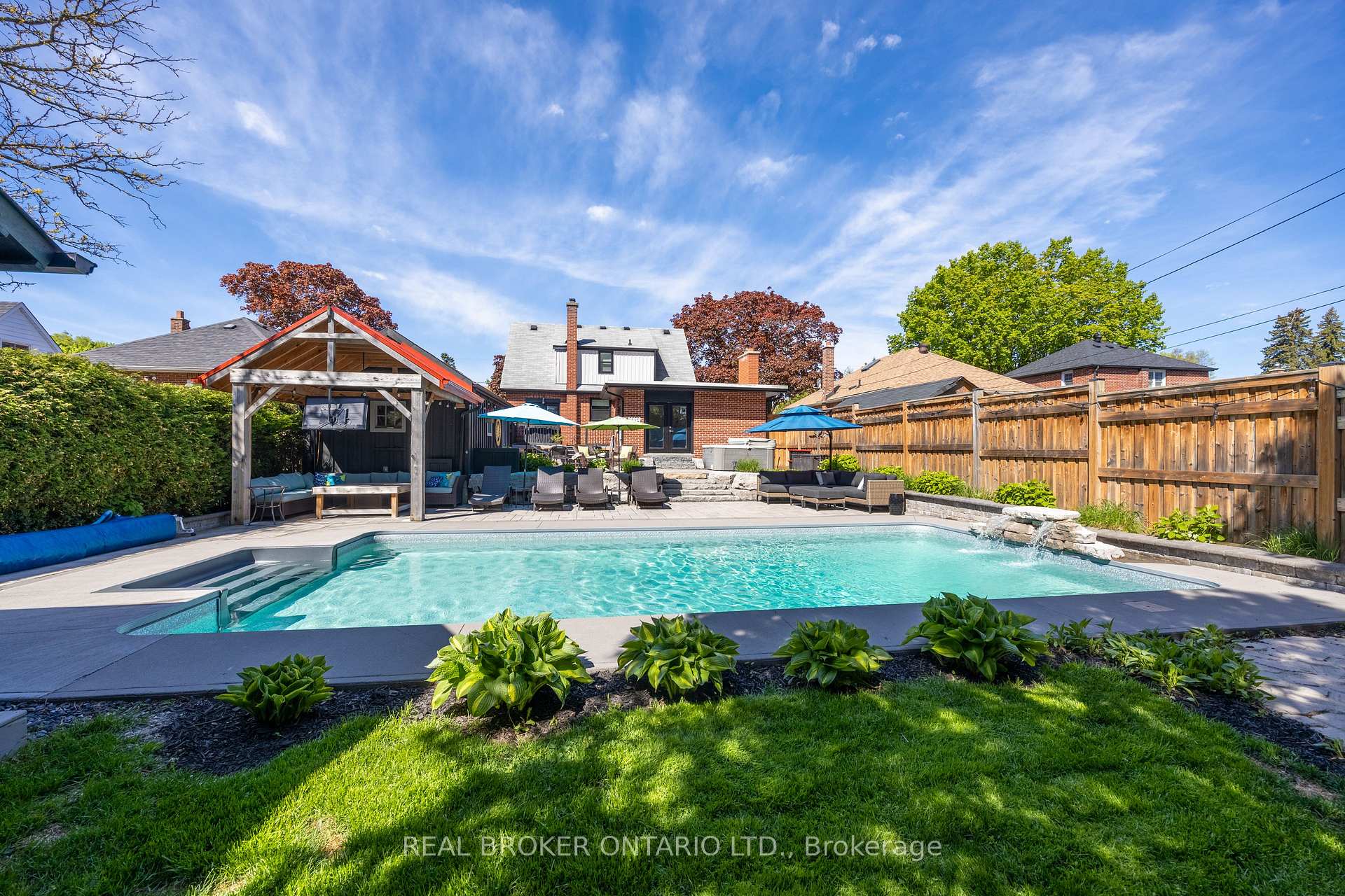 Photo 40 of 853 Masson Street, Oshawa, Centennial — HOMEH