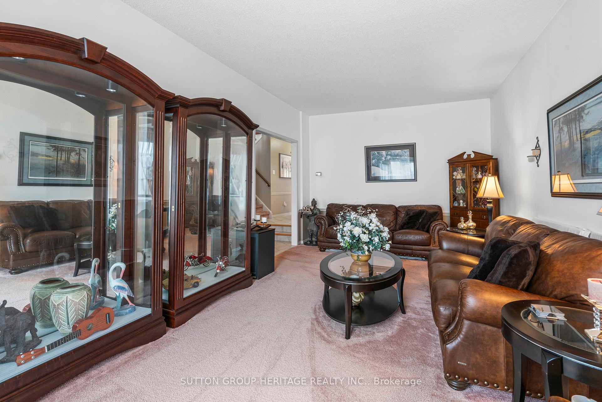 Photo 5 of 943 Gablehurst Crescent, Pickering, Liverpool — HOMEH