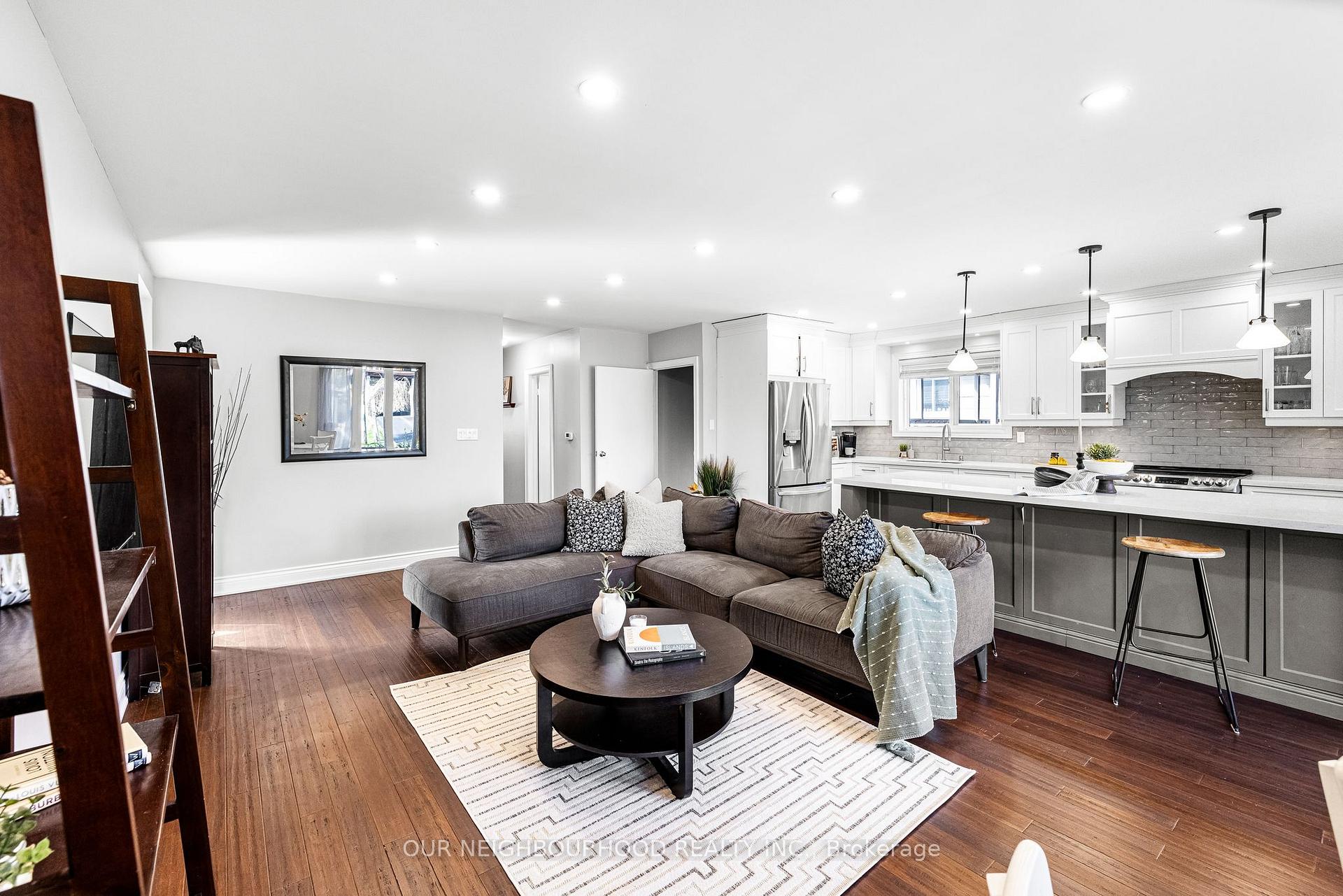 Photo 6 of 947 Mink Street, Pickering, West Shore — HOMEH