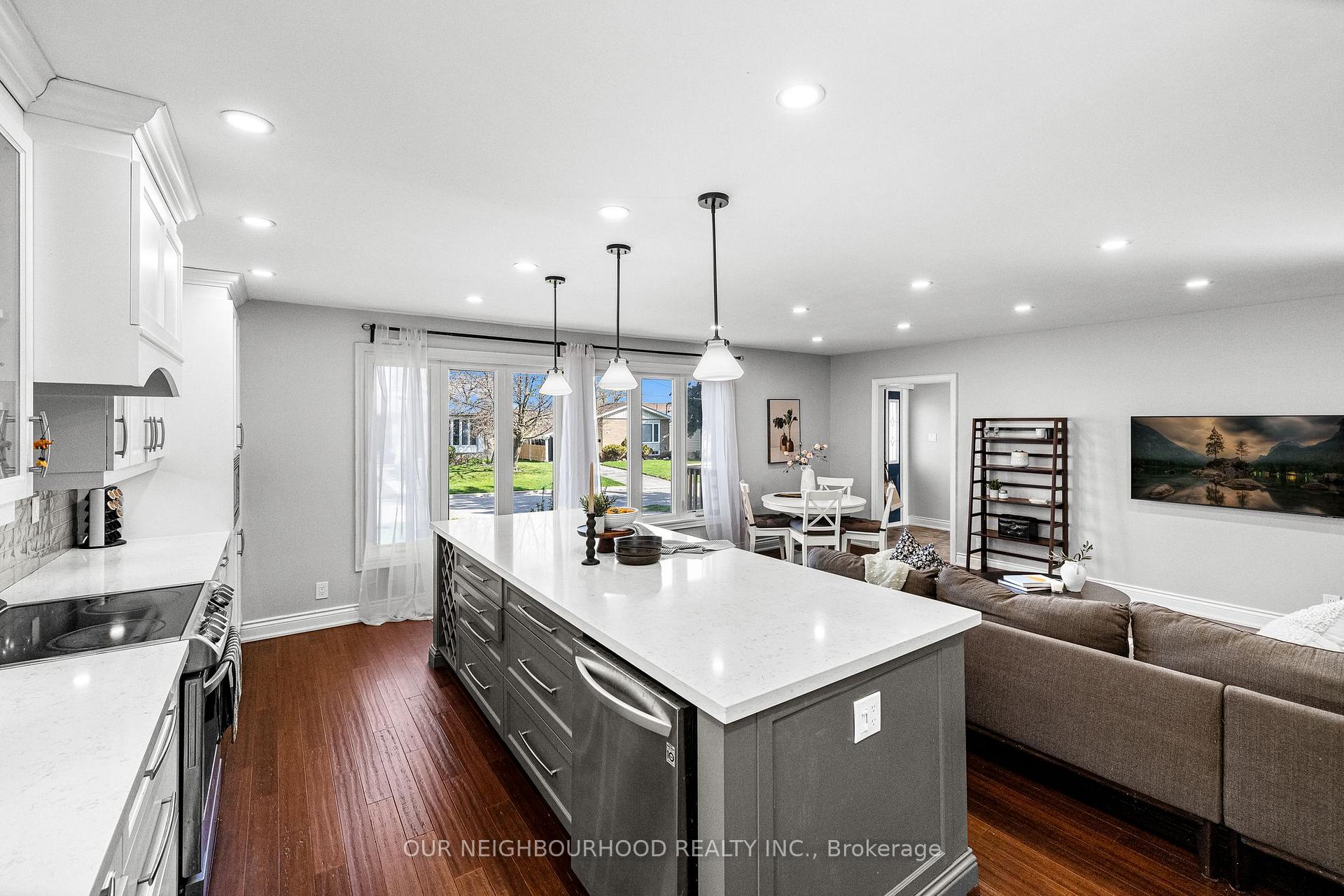 Photo 10 of 947 Mink Street, Pickering, West Shore — HOMEH