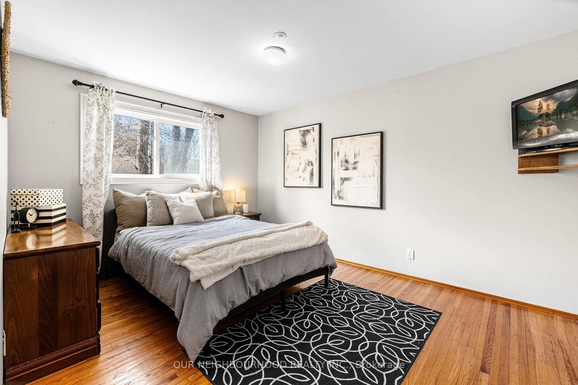 Photo 13 of 947 Mink Street, Pickering, West Shore — HOMEH
