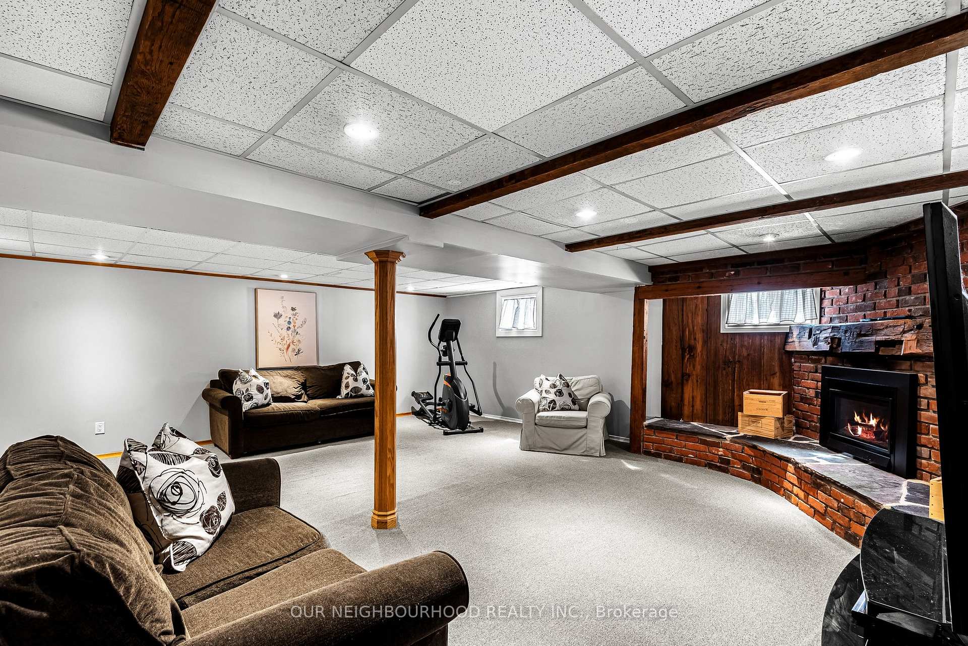 Photo 21 of 947 Mink Street, Pickering, West Shore — HOMEH