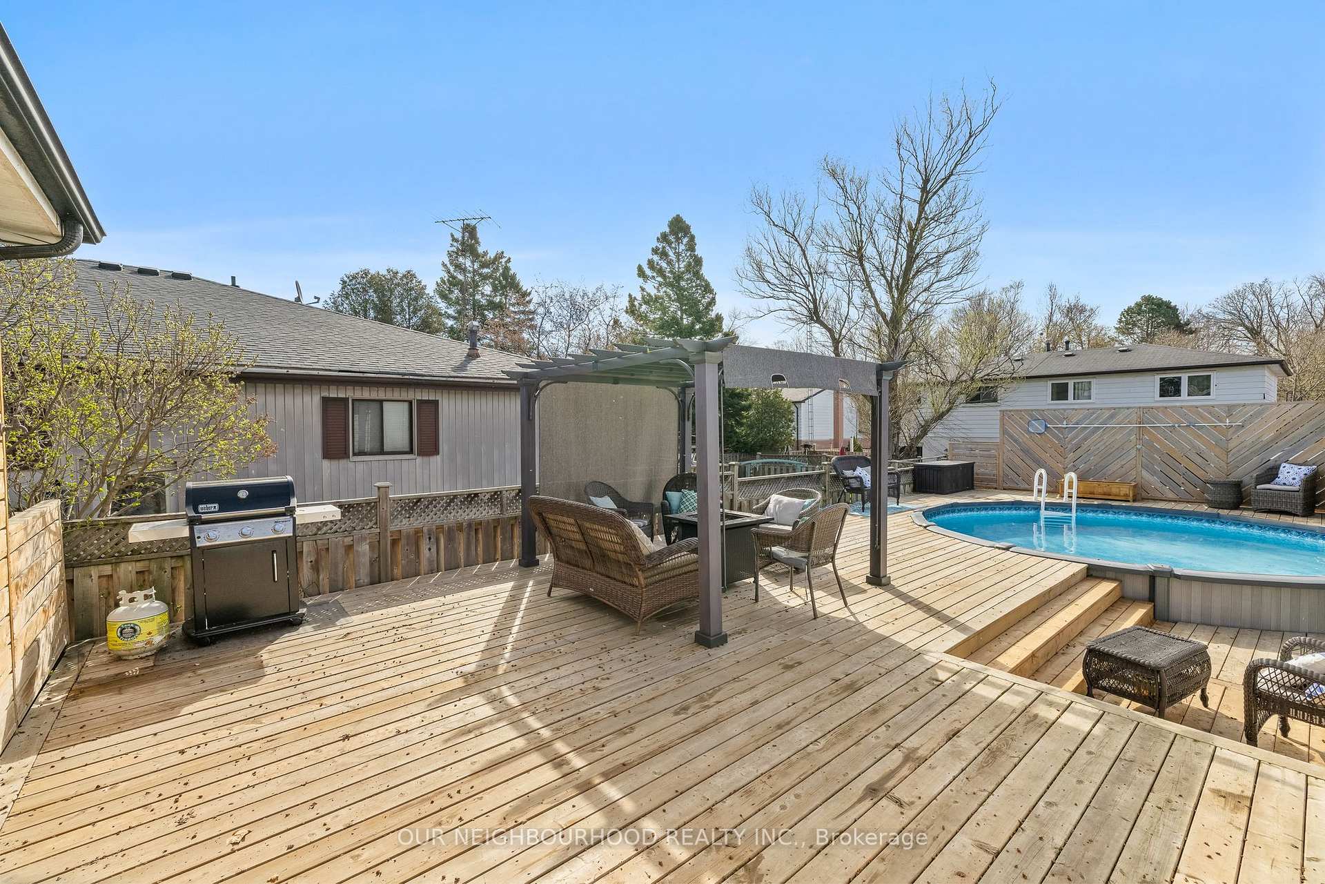 Photo 31 of 947 Mink Street, Pickering, West Shore — HOMEH