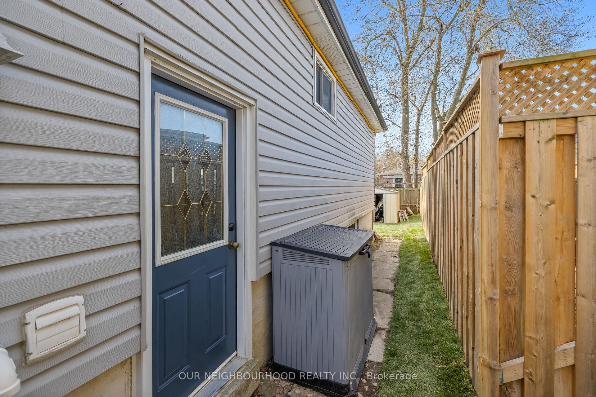 Photo 38 of 947 Mink Street, Pickering, West Shore — HOMEH
