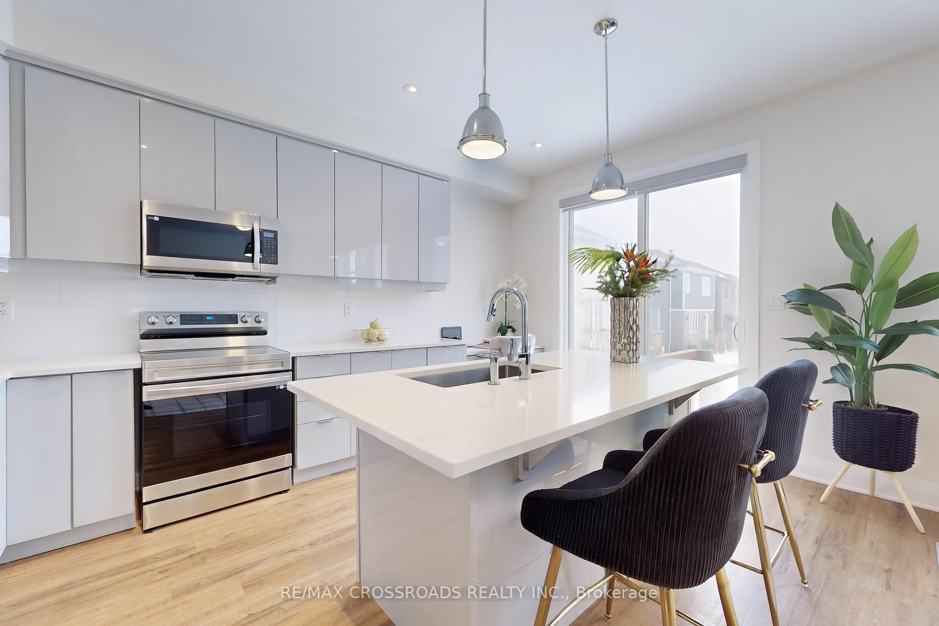 Photo 18 of 3393 Swordbill Street, Pickering, Rural Pickering — HOMEH