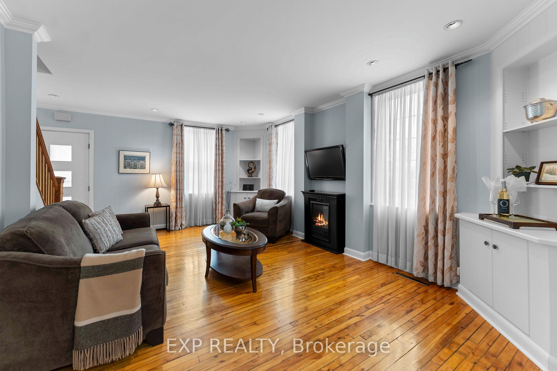 Photo 8 of 703 Seventh Street, Renfrew — HOMEH
