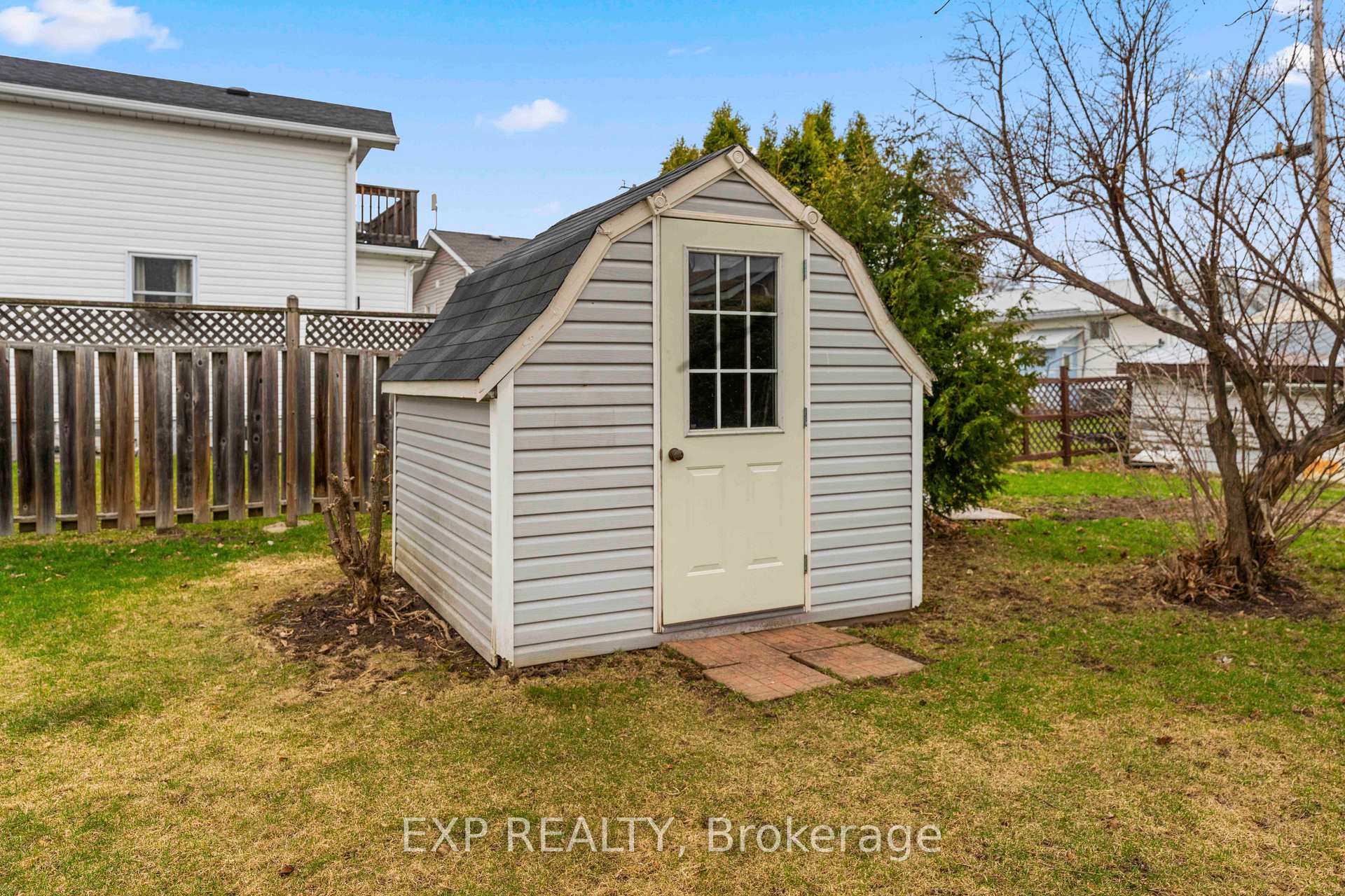 Photo 25 of 703 Seventh Street, Renfrew — HOMEH