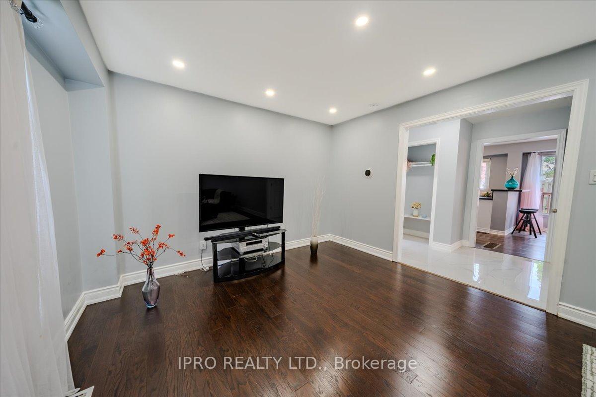 Photo 7 of 1413 Fenelon Crescent, Oshawa, Lakeview — HOMEH