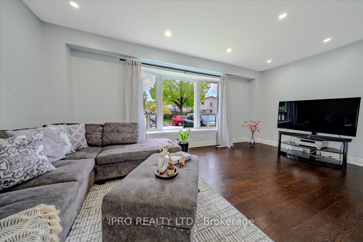 Photo 9 of 1413 Fenelon Crescent, Oshawa, Lakeview — HOMEH