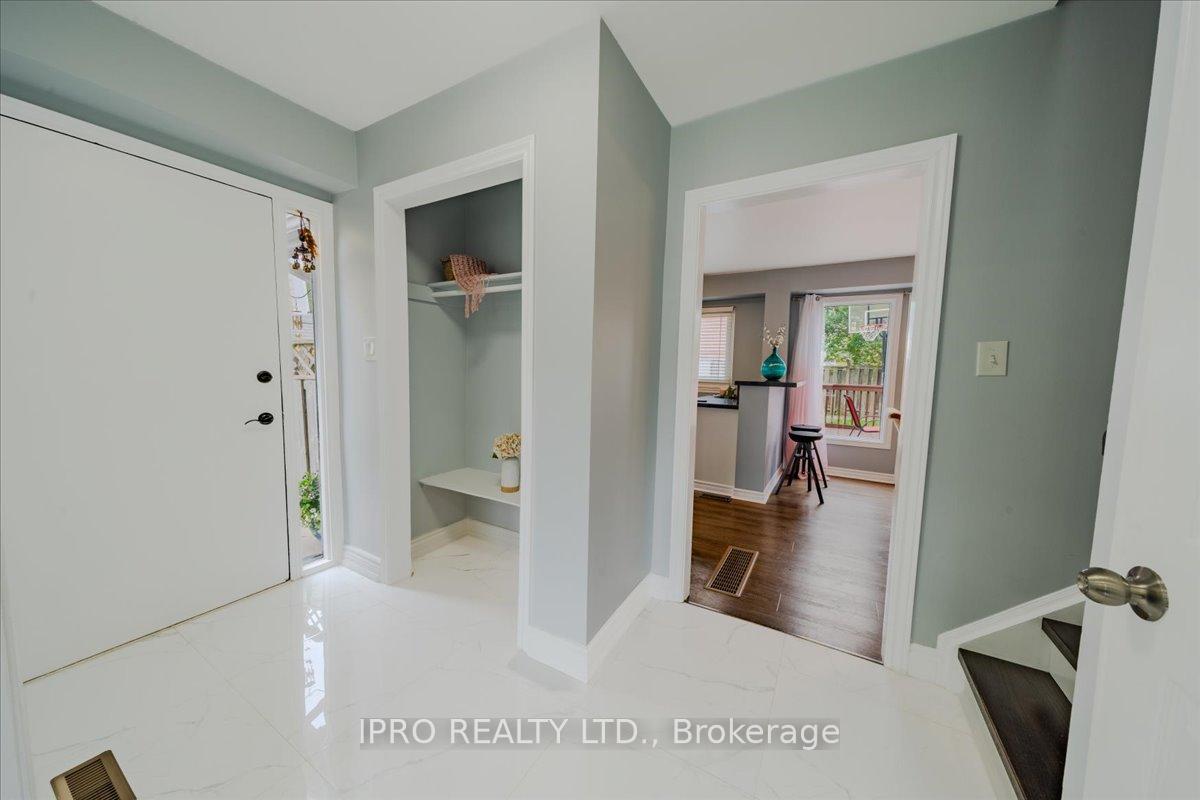 Photo 10 of 1413 Fenelon Crescent, Oshawa, Lakeview — HOMEH