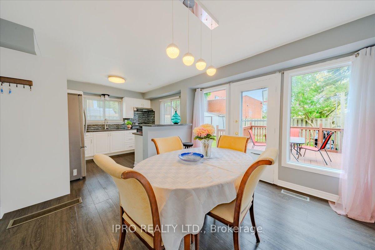 Photo 12 of 1413 Fenelon Crescent, Oshawa, Lakeview — HOMEH