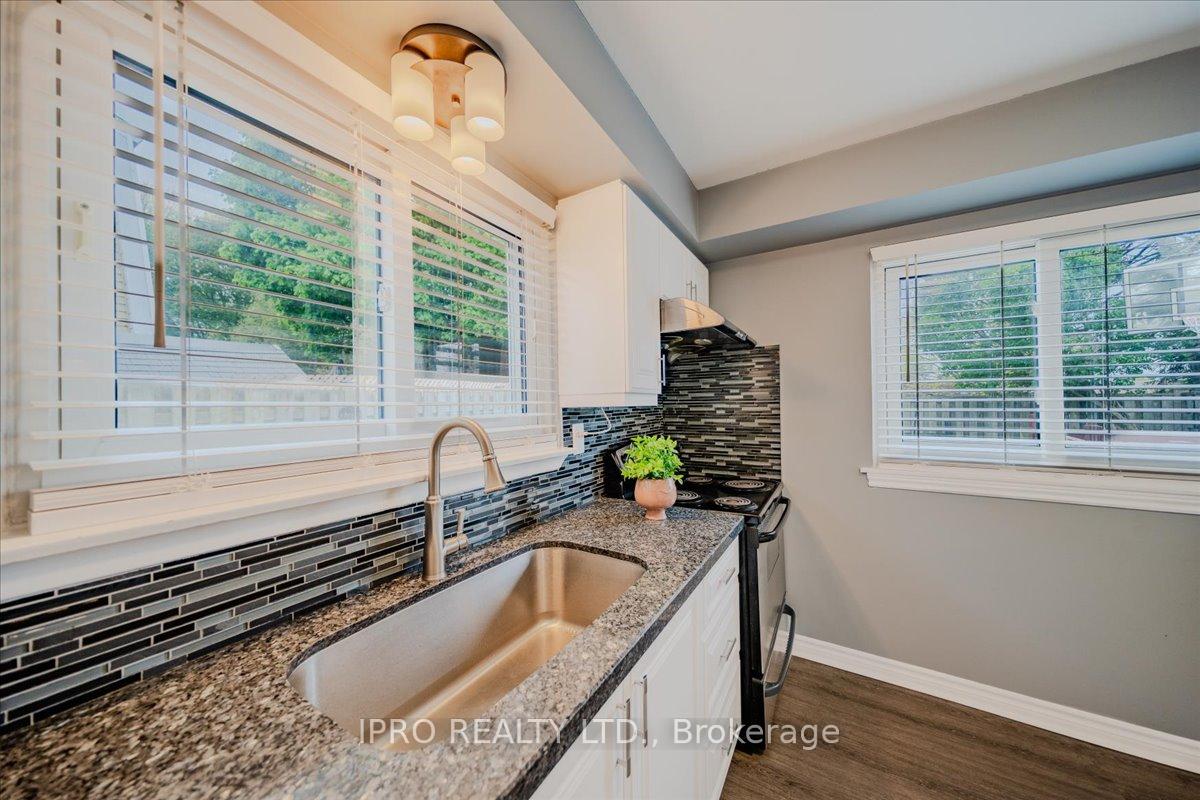 Photo 16 of 1413 Fenelon Crescent, Oshawa, Lakeview — HOMEH