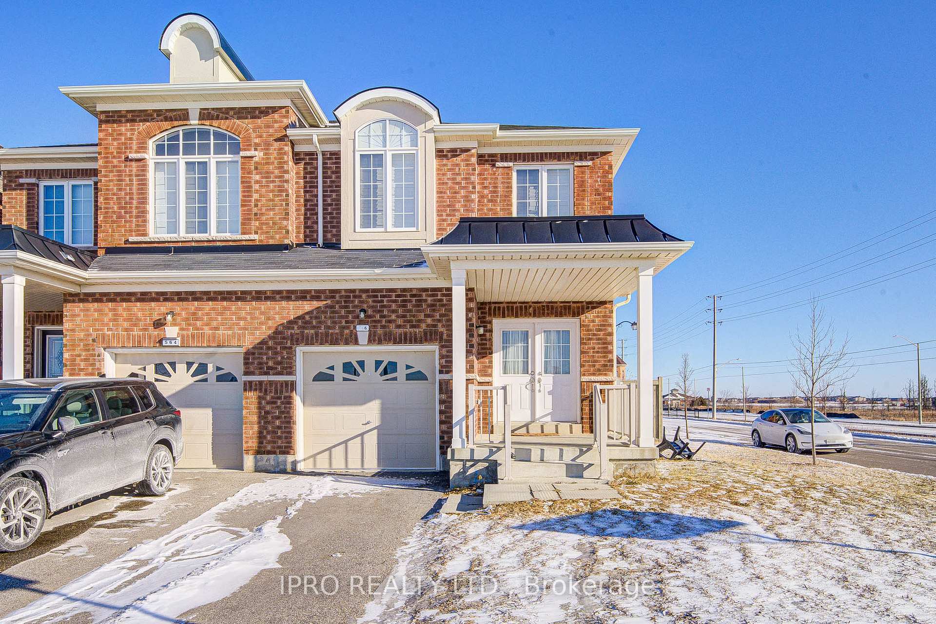 Front of 566 Bessborough Drive