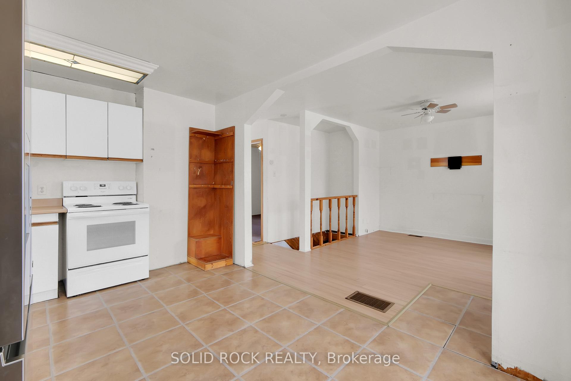 Photo 9 of 438 Haig Avenue, Renfrew — HOMEH