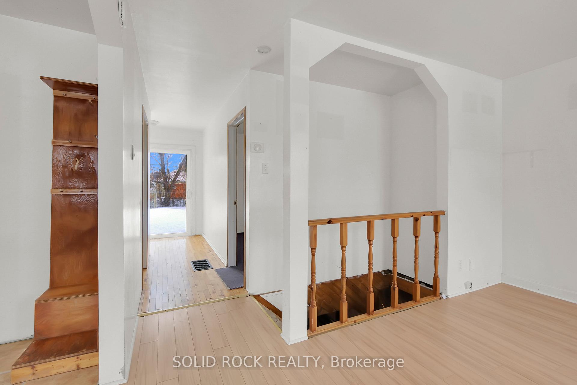 Photo 10 of 438 Haig Avenue, Renfrew — HOMEH