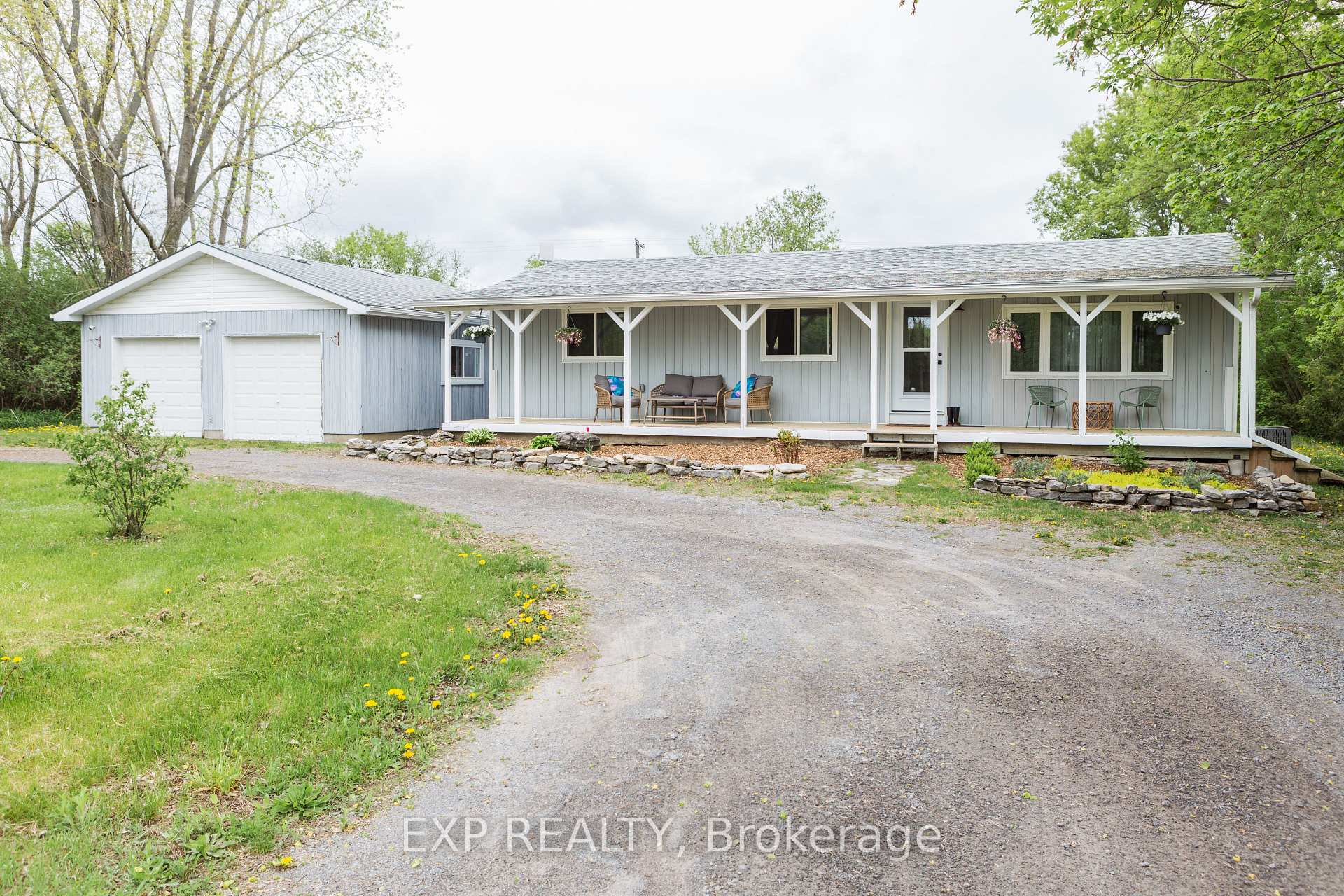 Photo 2 of 825 County Road 8, Prince Edward County, North Marysburg Ward — HOMEH