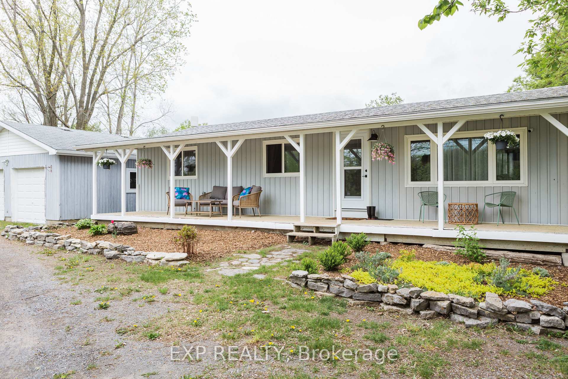 Photo 4 of 825 County Road 8, Prince Edward County, North Marysburg Ward — HOMEH