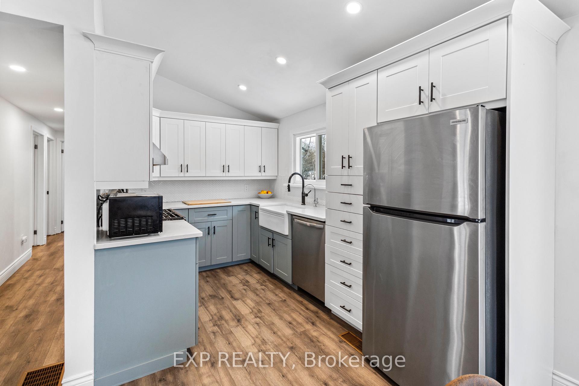 Photo 18 of 825 County Road 8, Prince Edward County, North Marysburg Ward — HOMEH