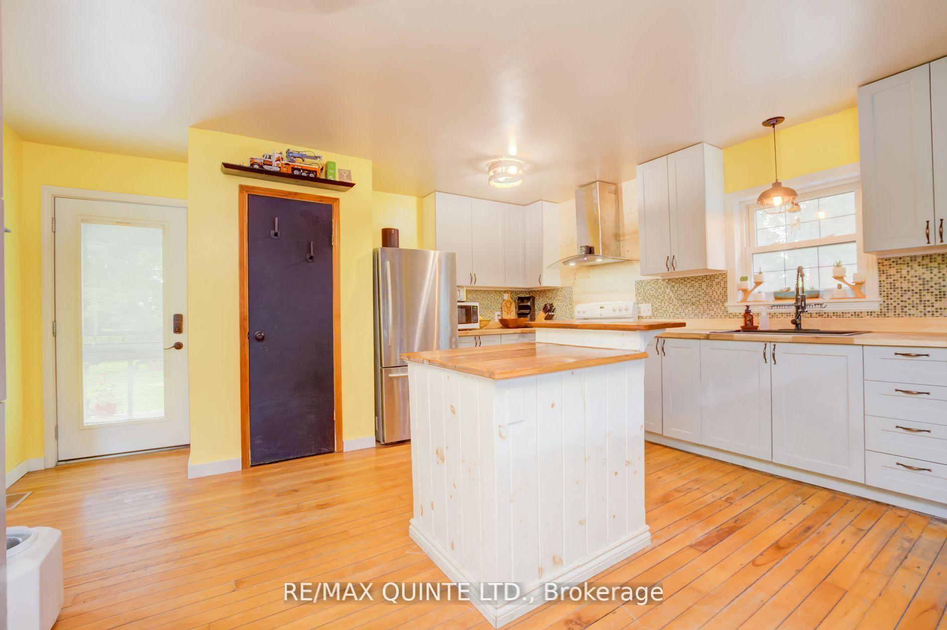 Photo 7 of 7 Bayview Drive, Quinte West, Sidney Ward — HOMEH