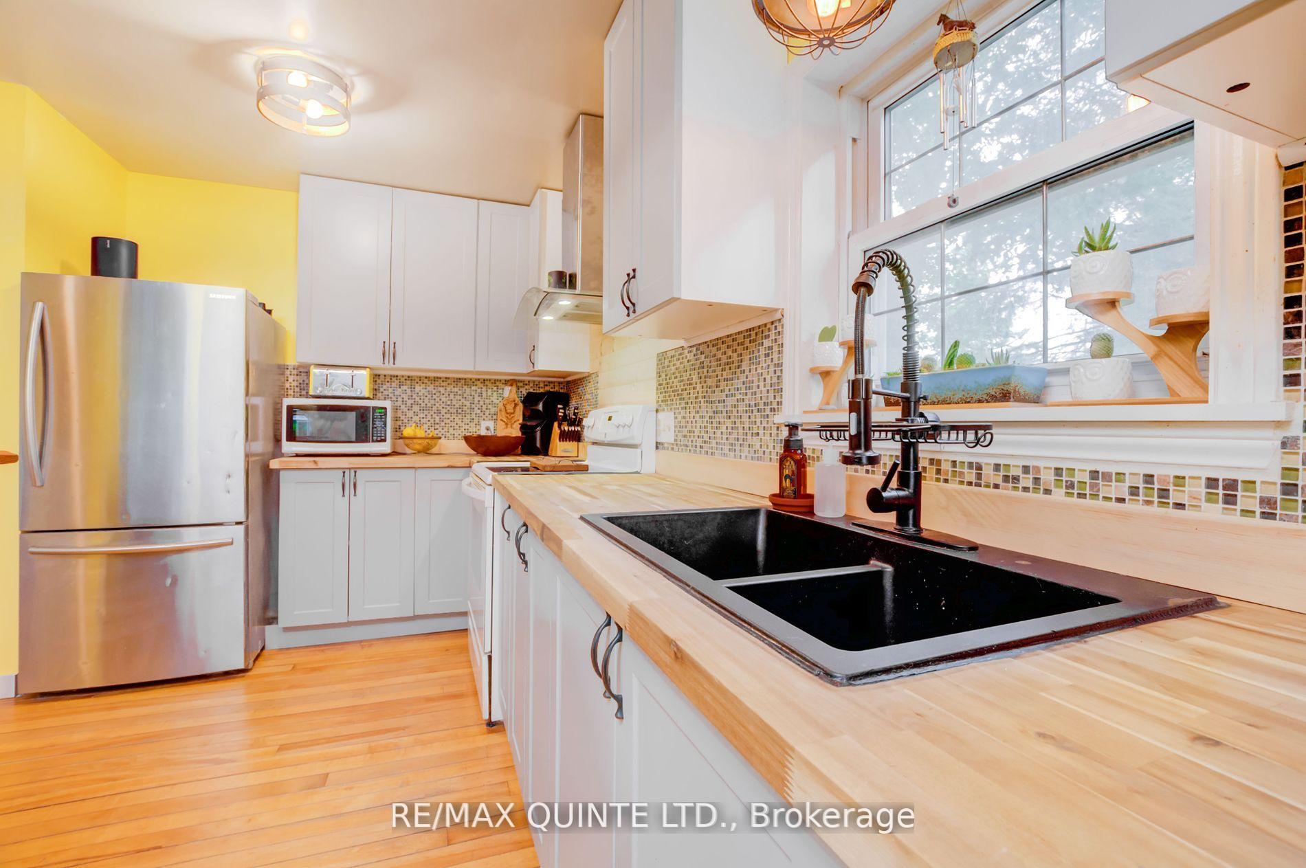 Photo 8 of 7 Bayview Drive, Quinte West, Sidney Ward — HOMEH