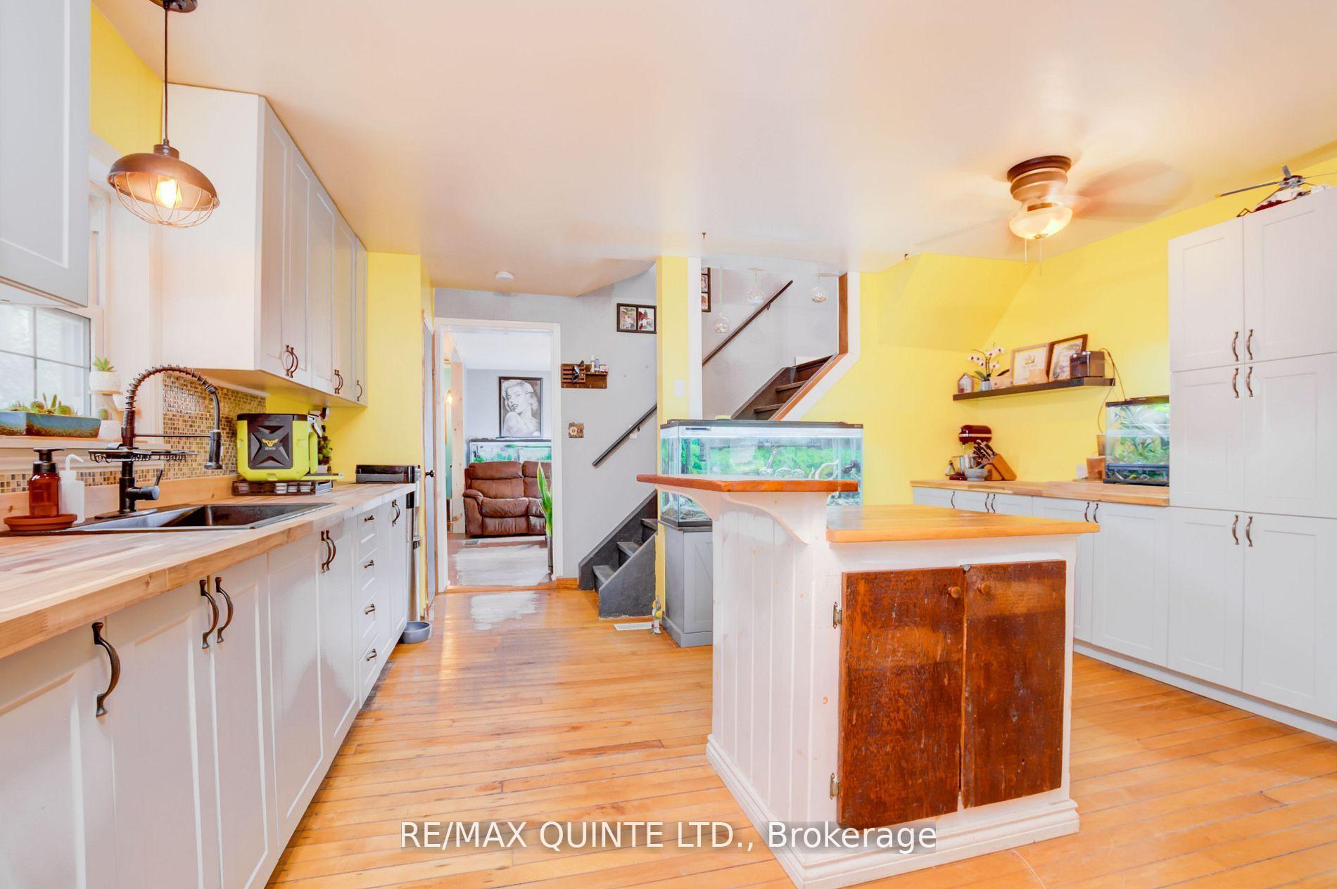 Photo 12 of 7 Bayview Drive, Quinte West, Sidney Ward — HOMEH