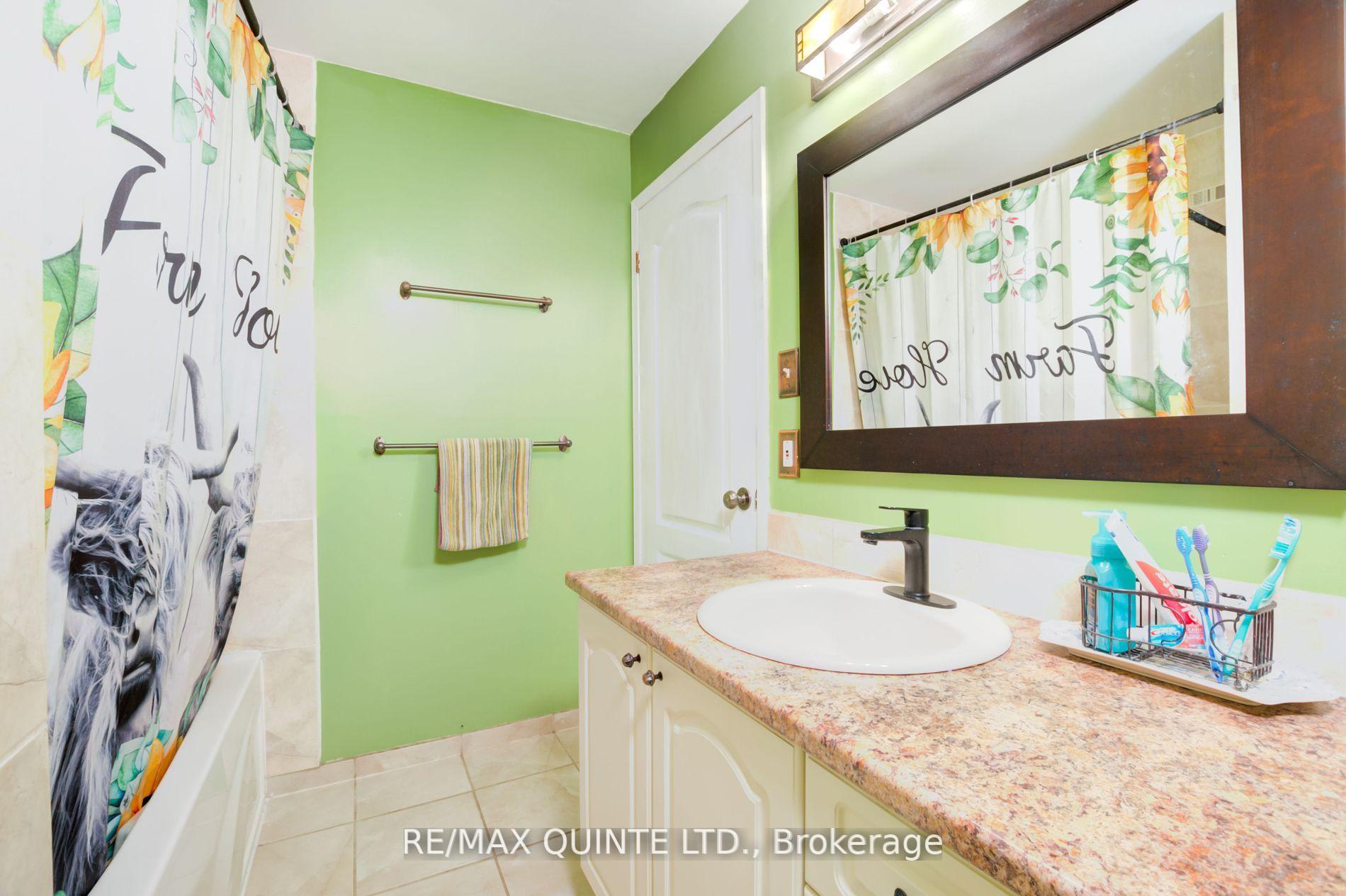 Photo 27 of 7 Bayview Drive, Quinte West, Sidney Ward — HOMEH