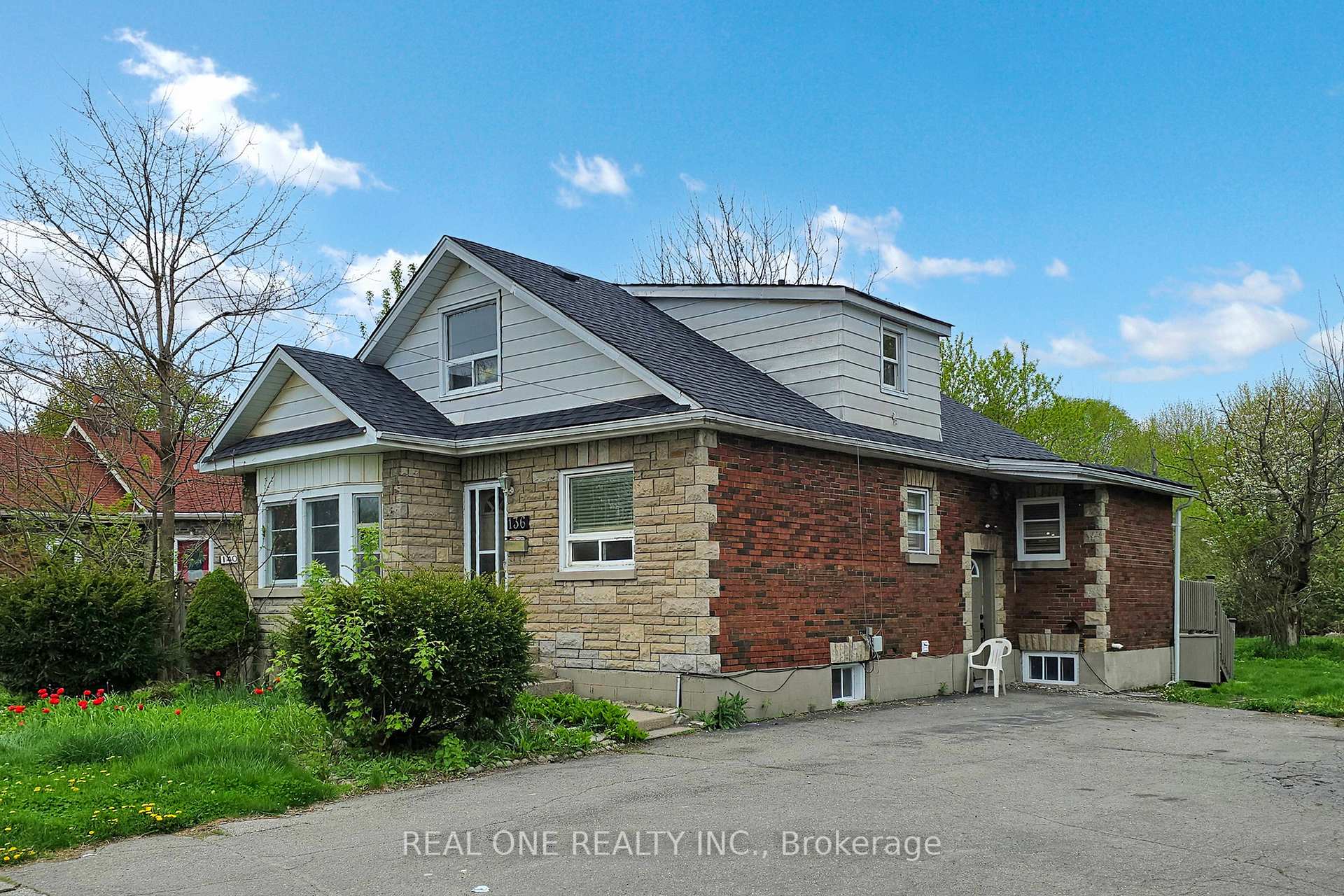 Photo 1 of 136 Gibb Street, Oshawa, Vanier — HOMEH