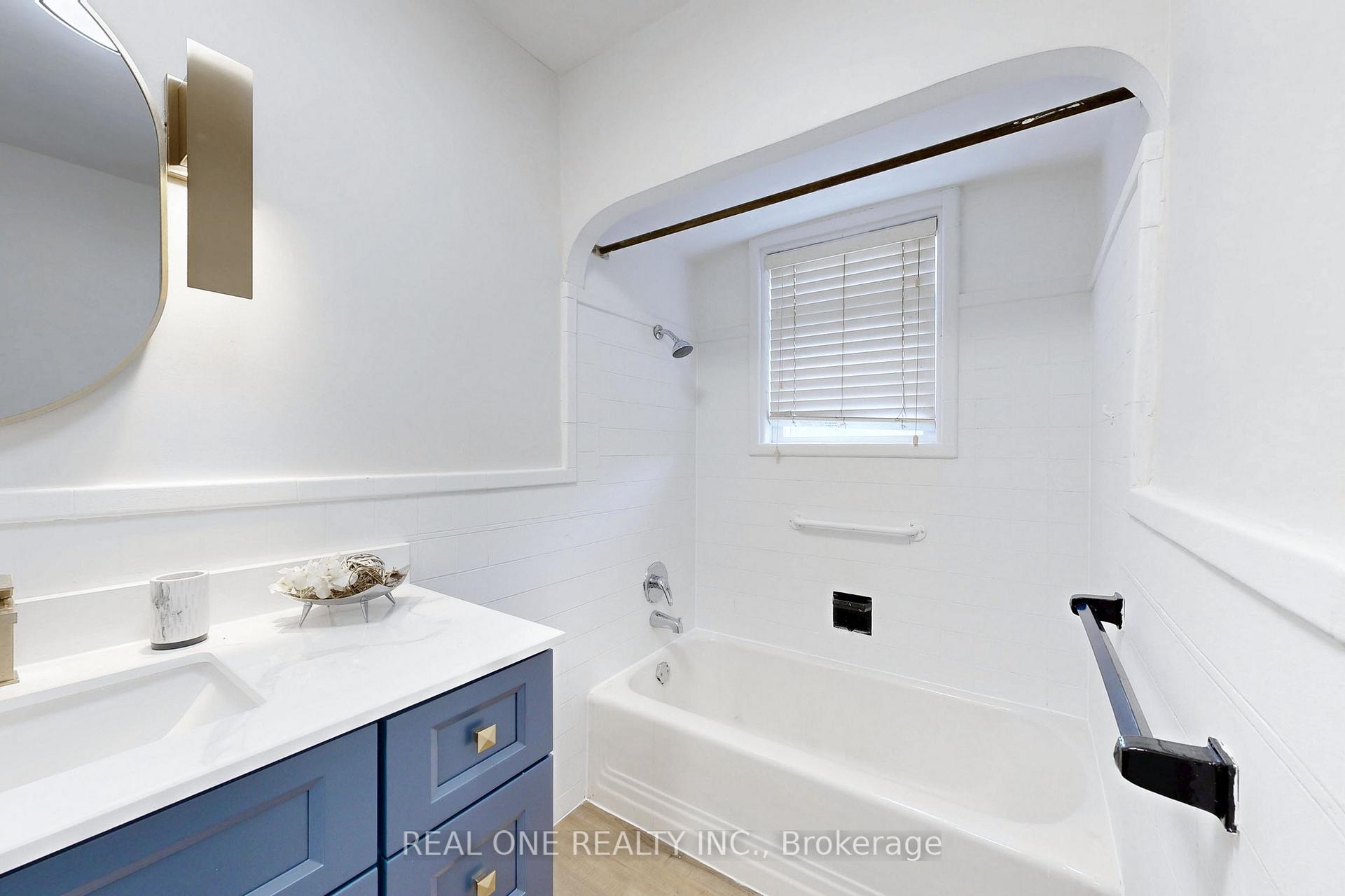 Photo 9 of 136 Gibb Street, Oshawa, Vanier — HOMEH