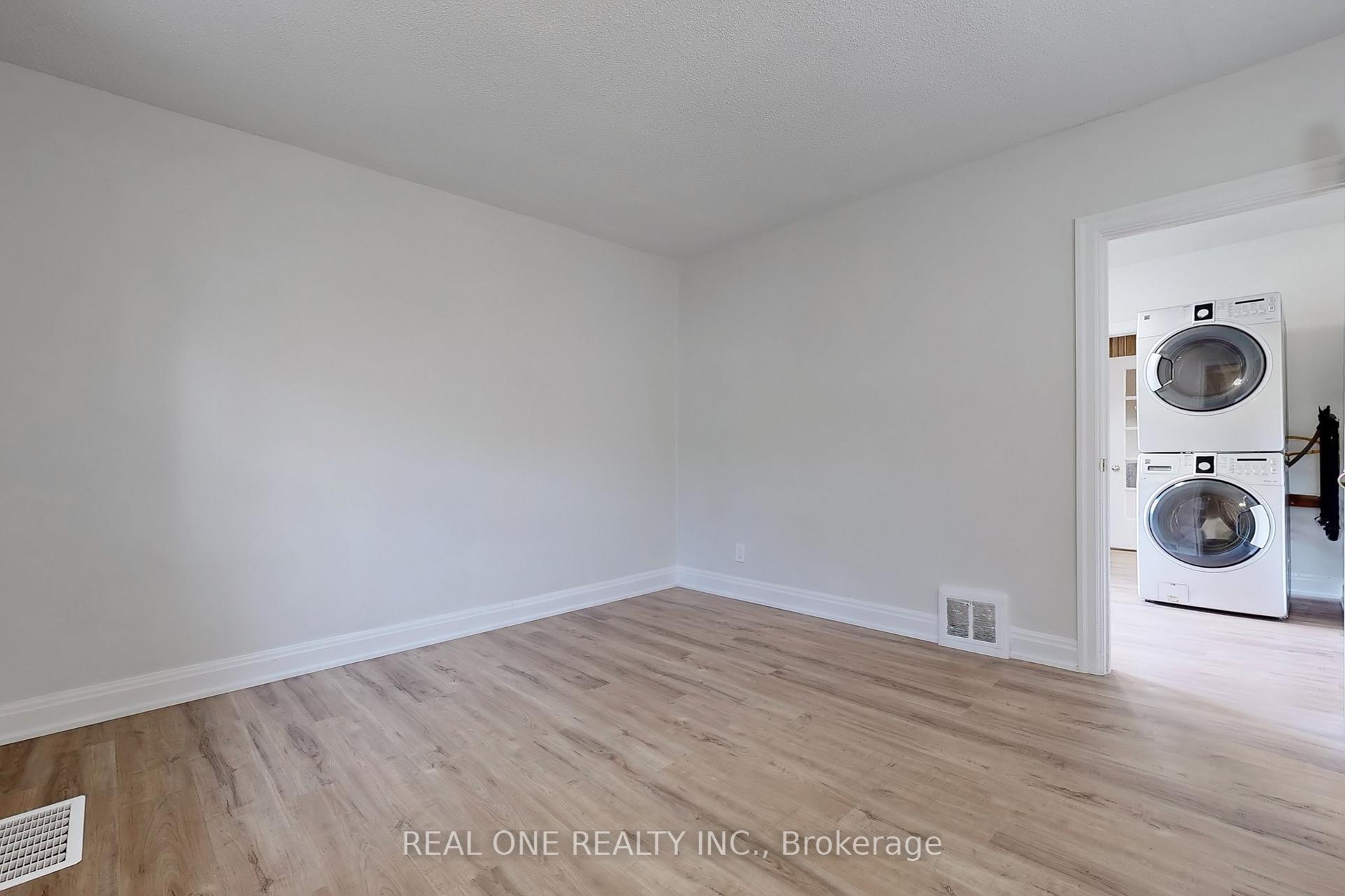Photo 23 of 136 Gibb Street, Oshawa, Vanier — HOMEH